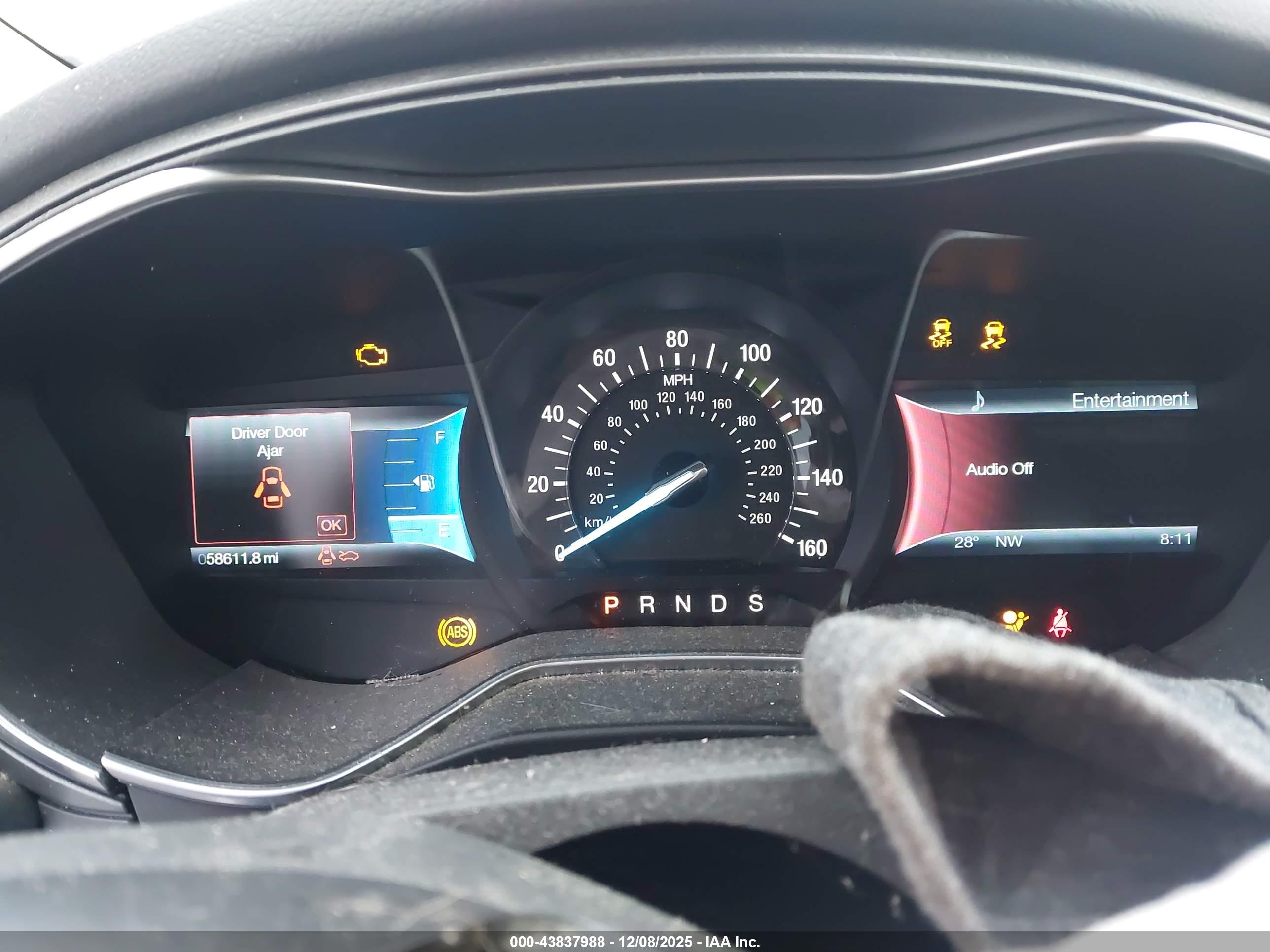 FORD FUSION image 7