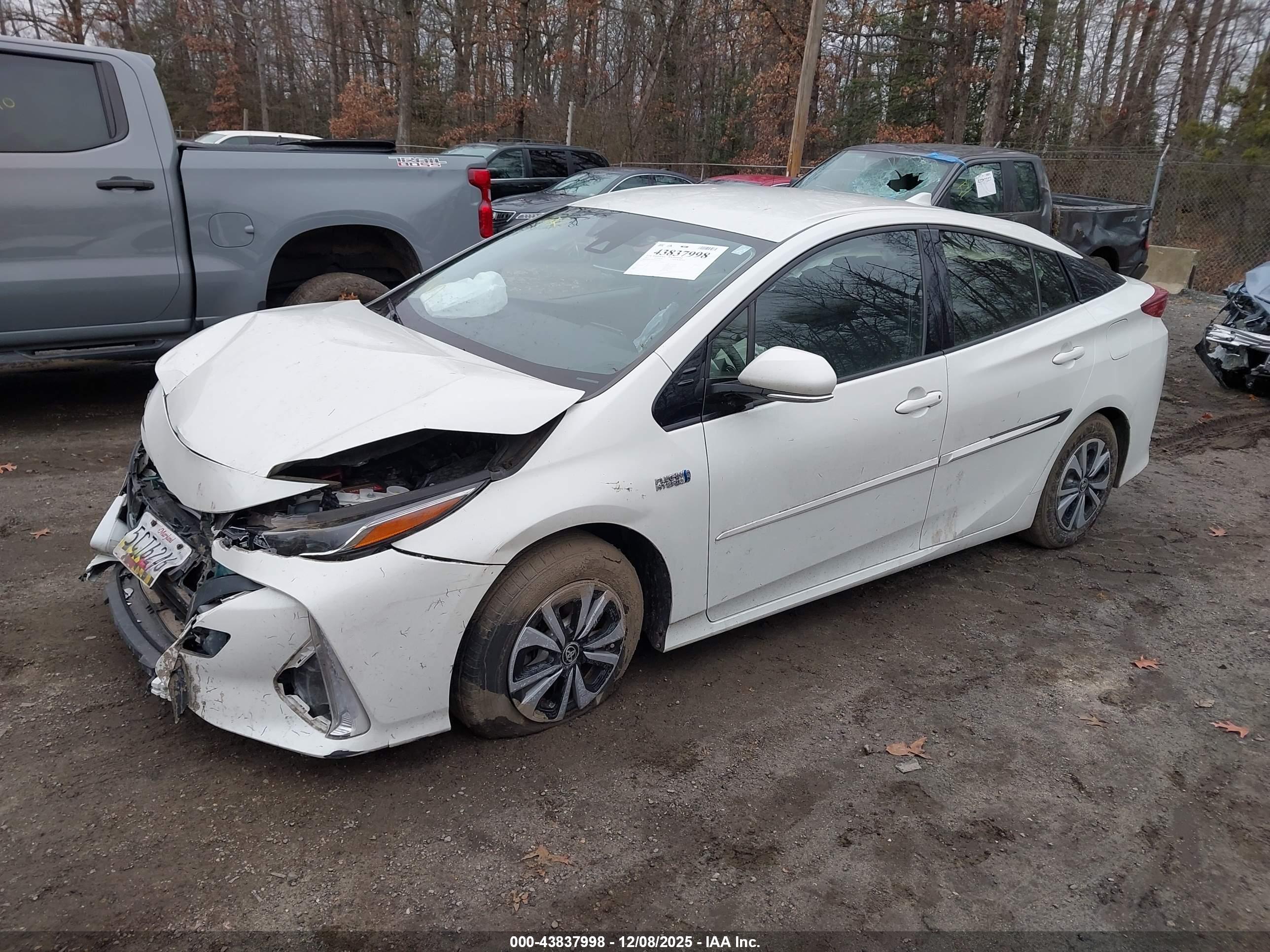 TOYOTA PRIUS image 2