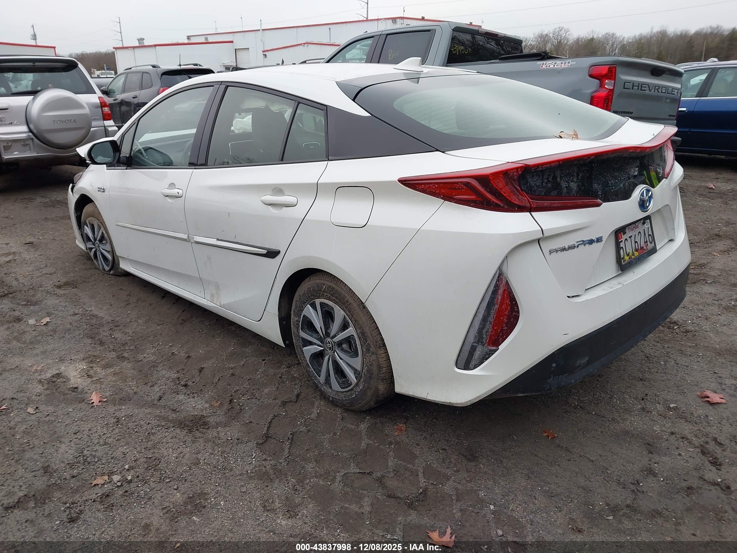 TOYOTA PRIUS image 3