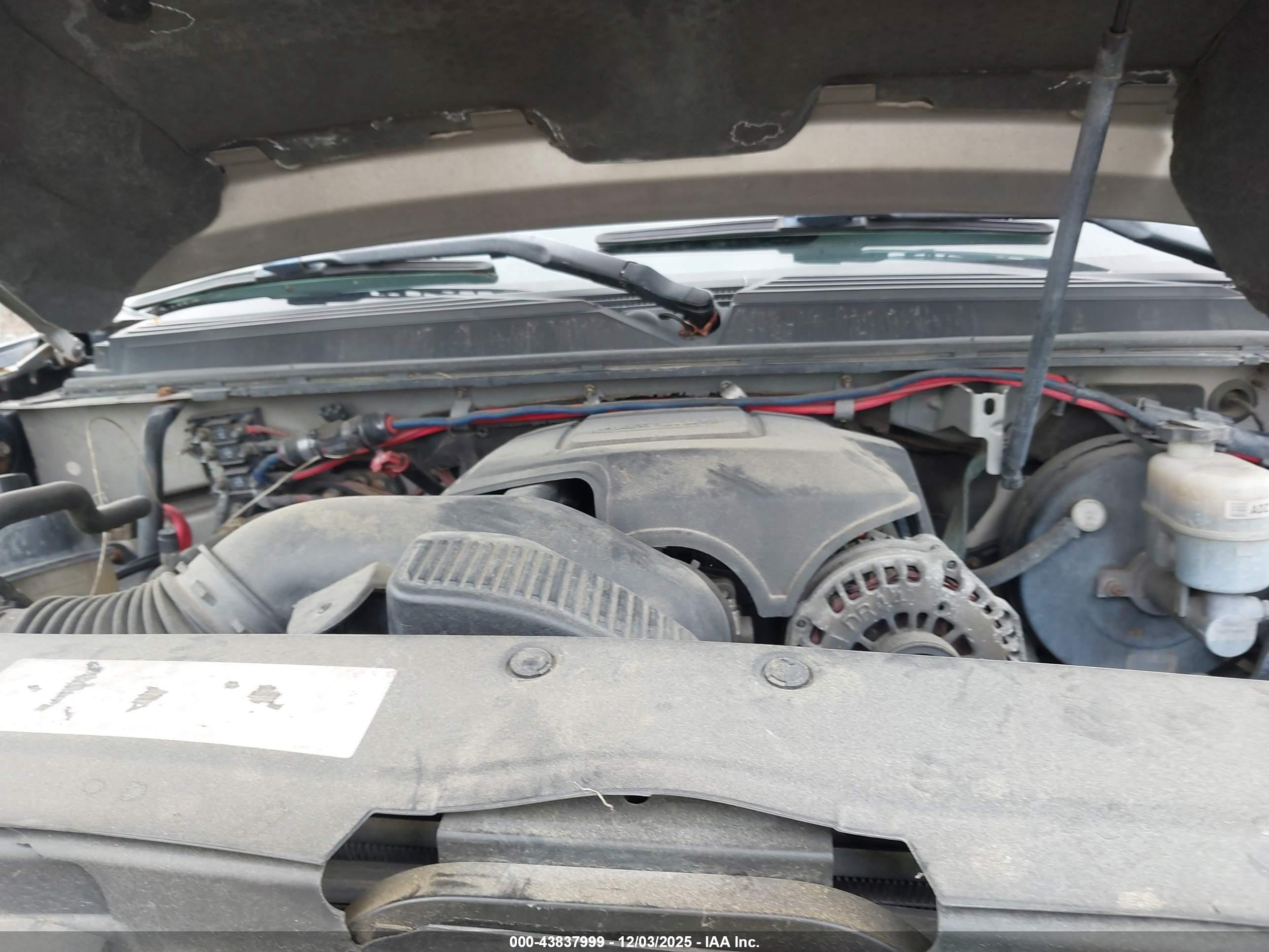 CHEVROLET TAHOE image 10