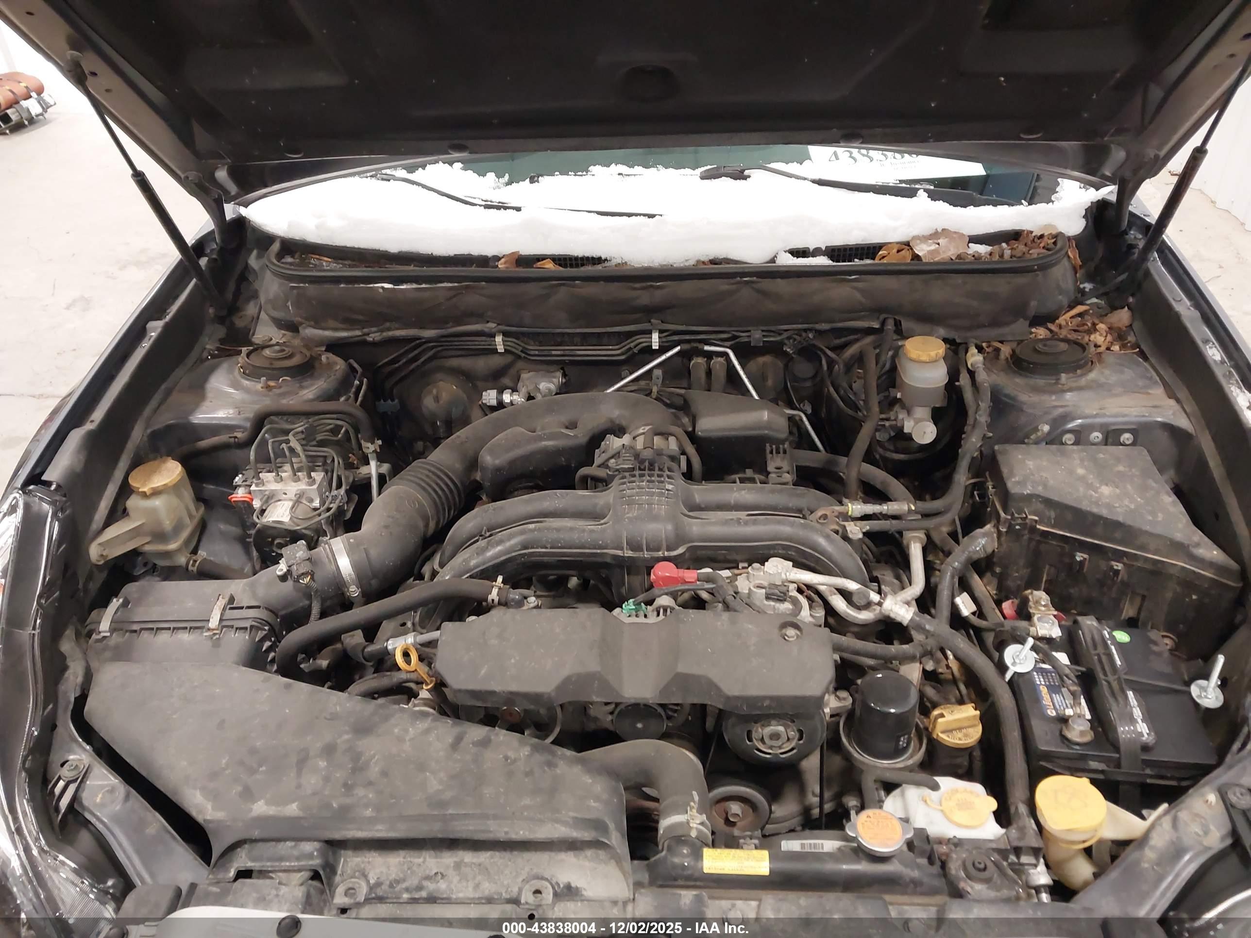 SUBARU OUTBACK image 10