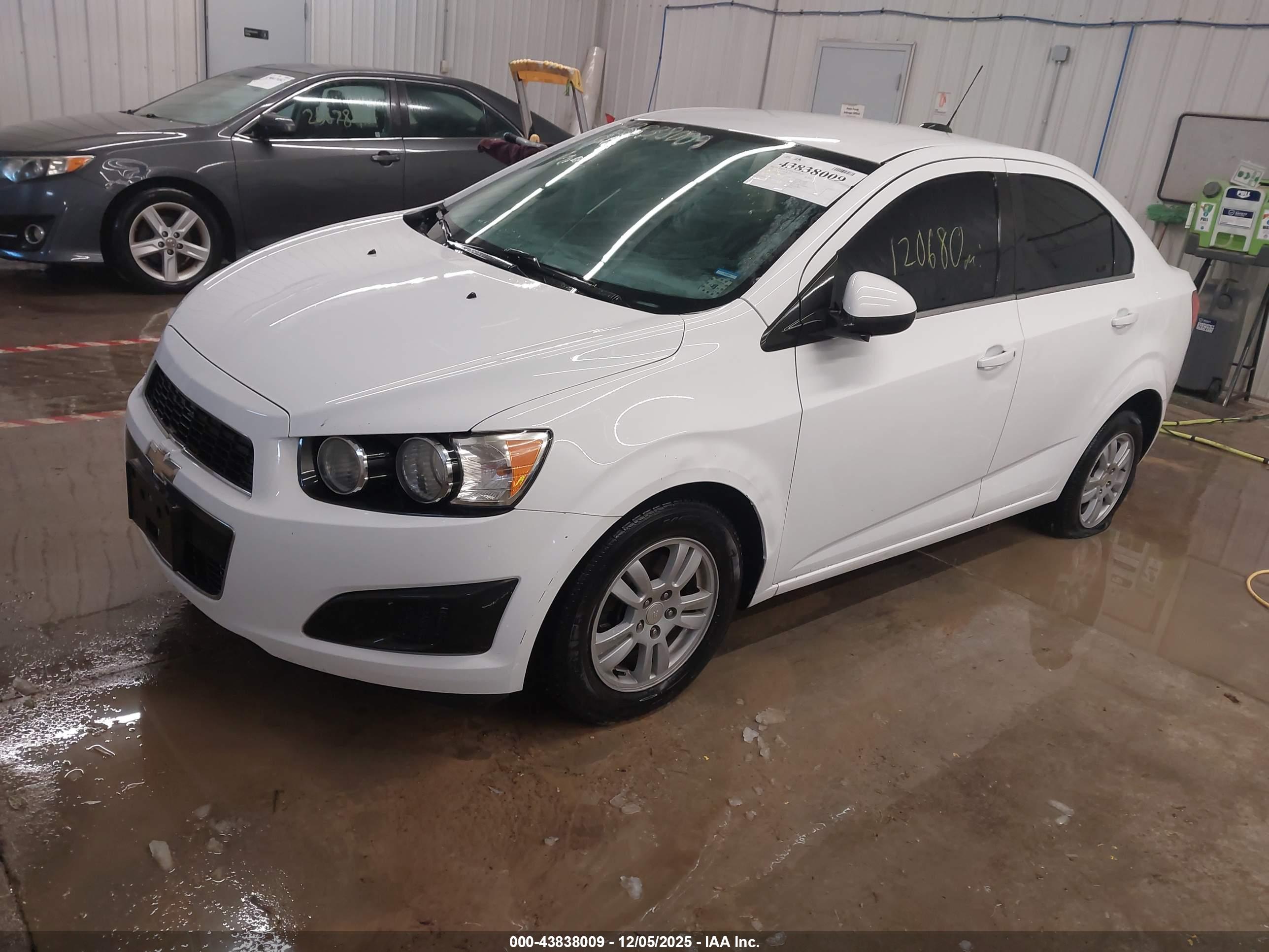 CHEVROLET SONIC image 2