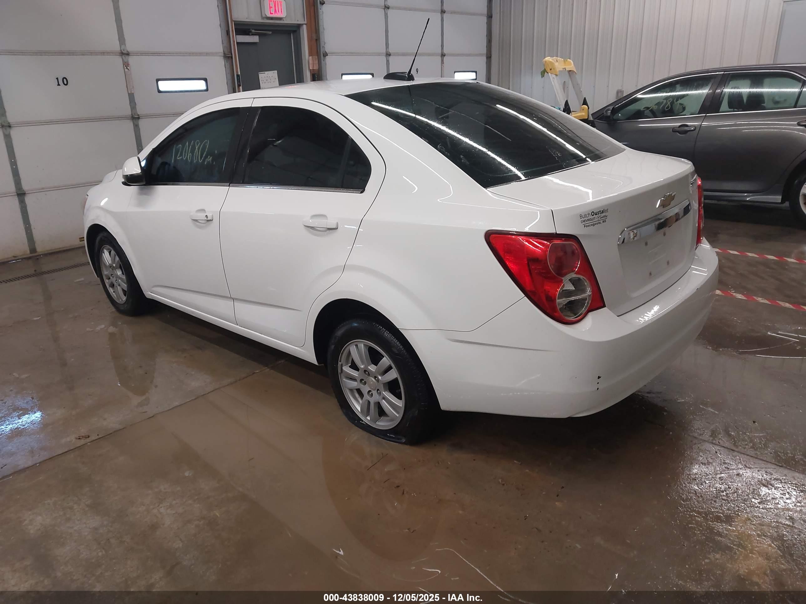 CHEVROLET SONIC image 3