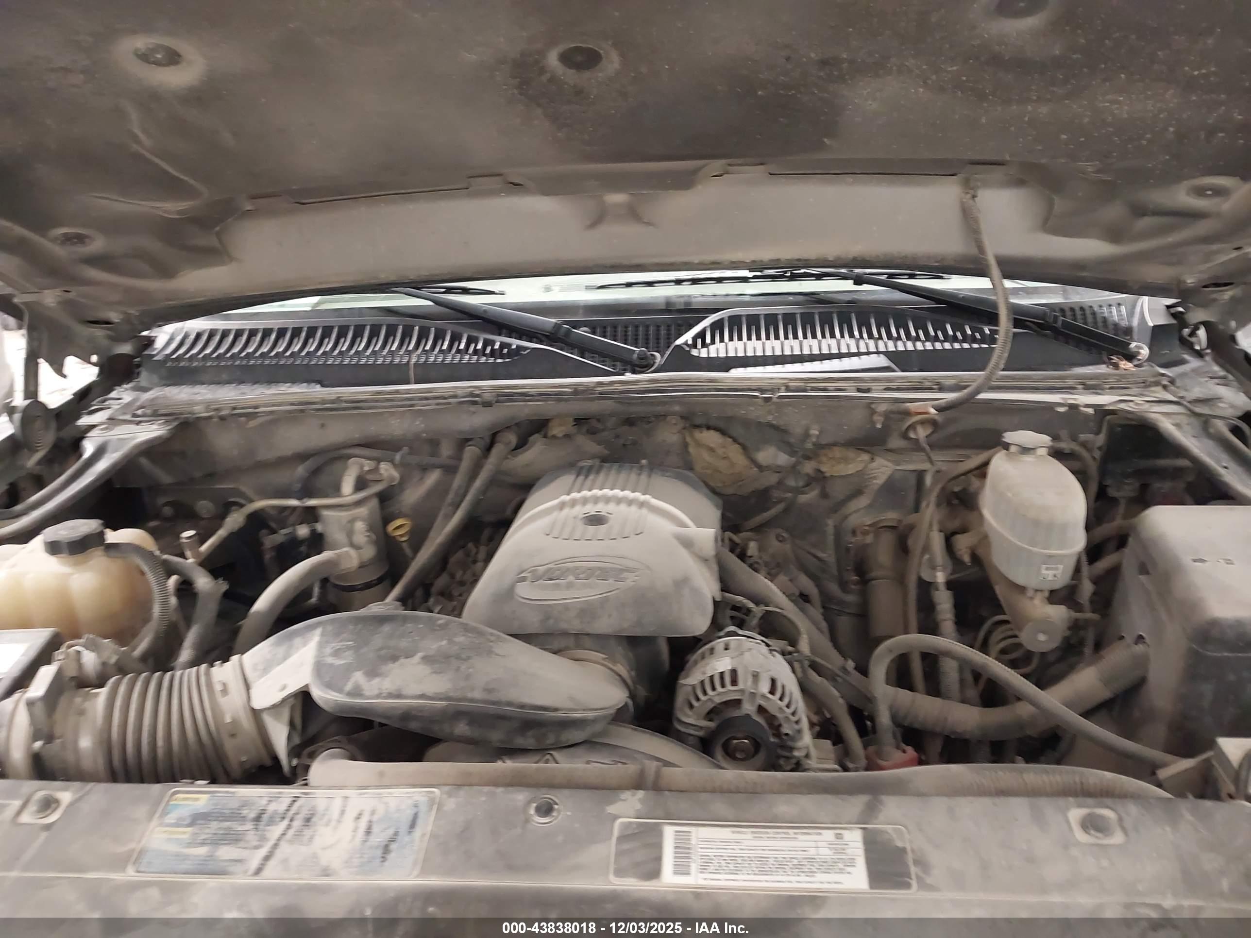 CHEVROLET SILVERADO image 10