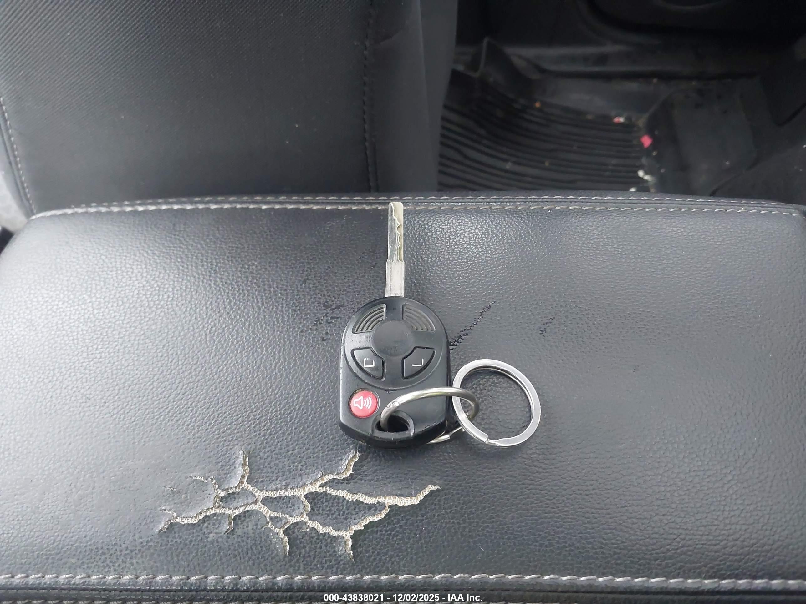 FORD ESCAPE image 11