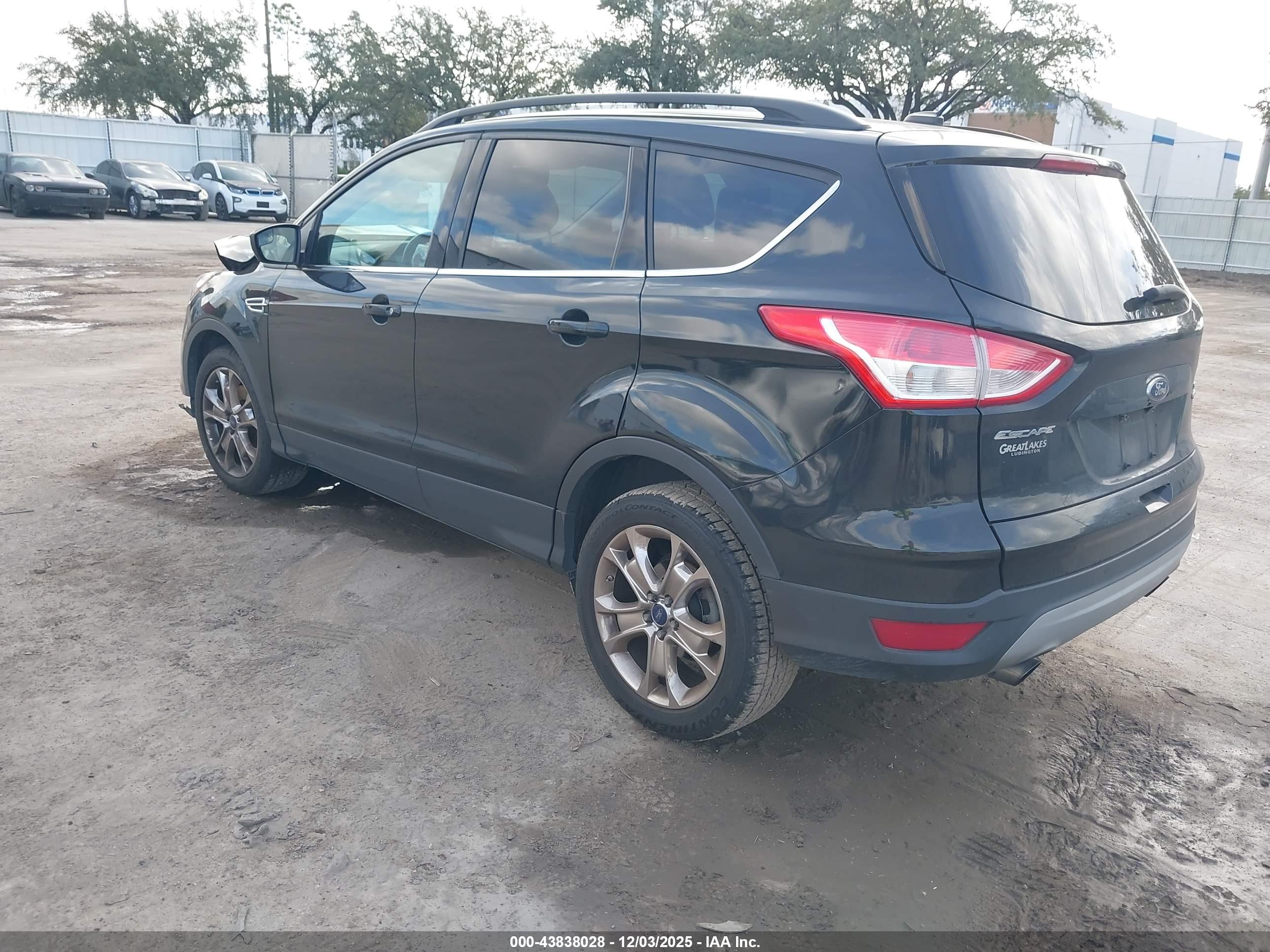 FORD ESCAPE image 3
