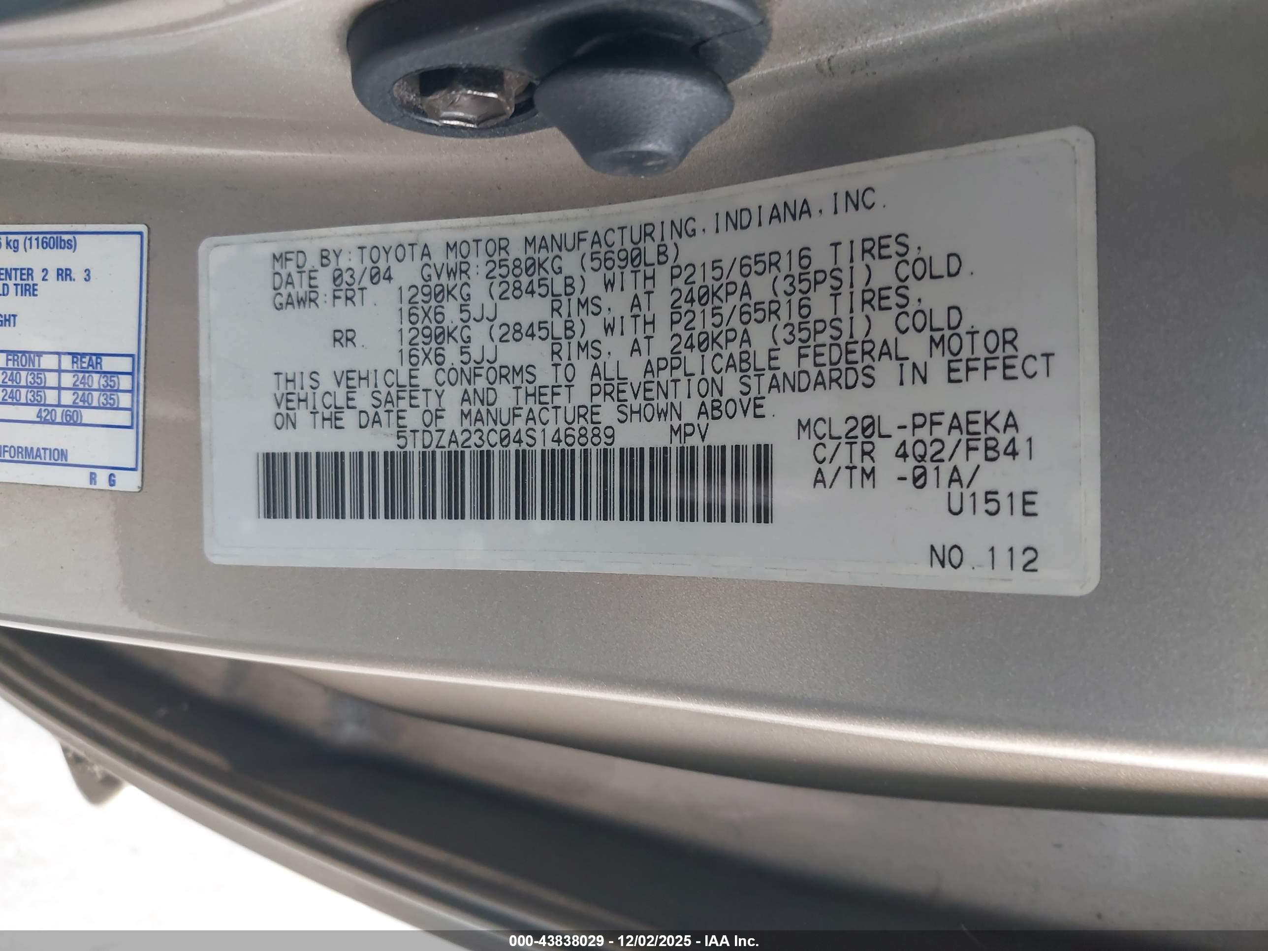 TOYOTA SIENNA image 9