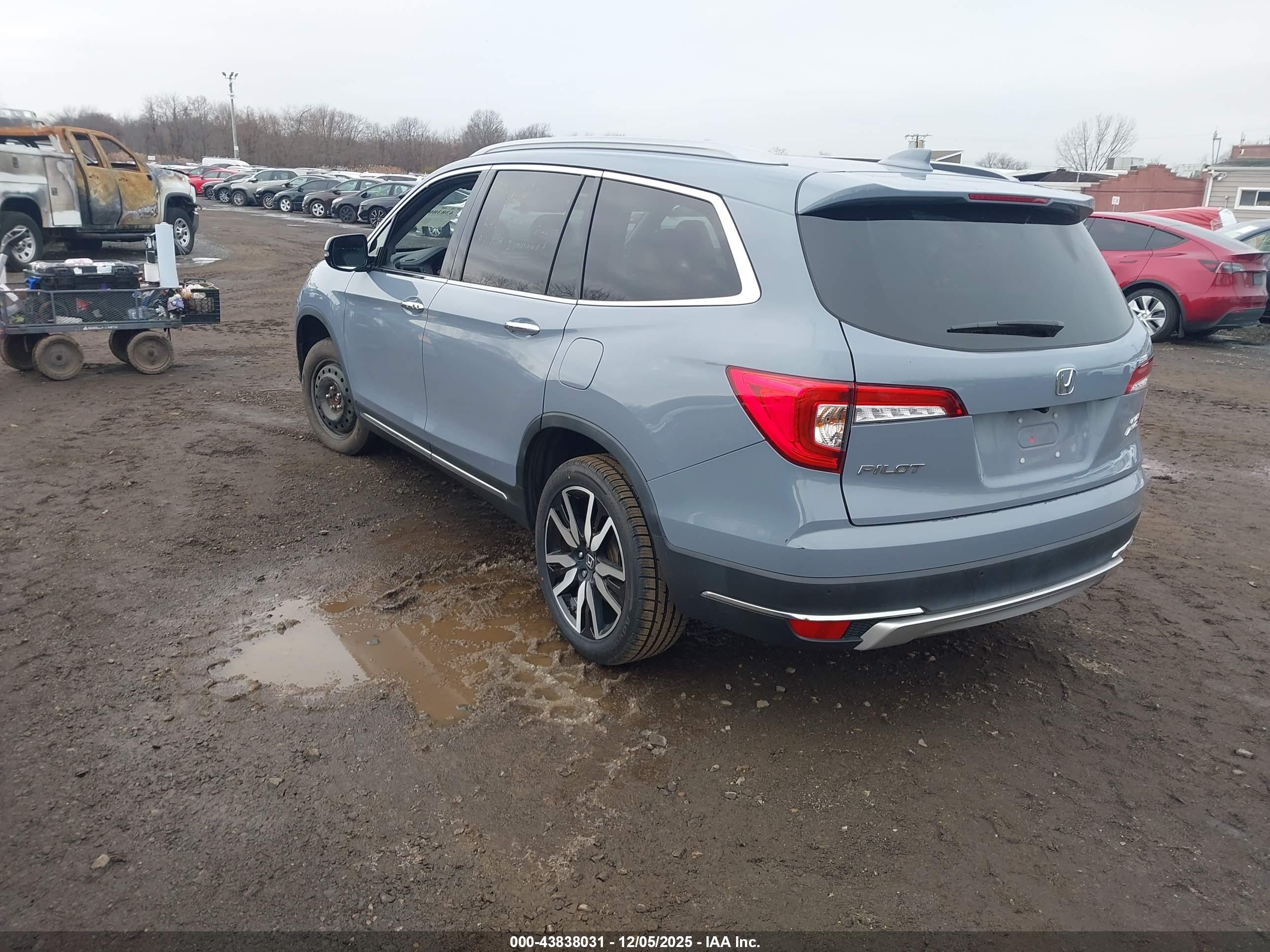 HONDA PILOT image 3