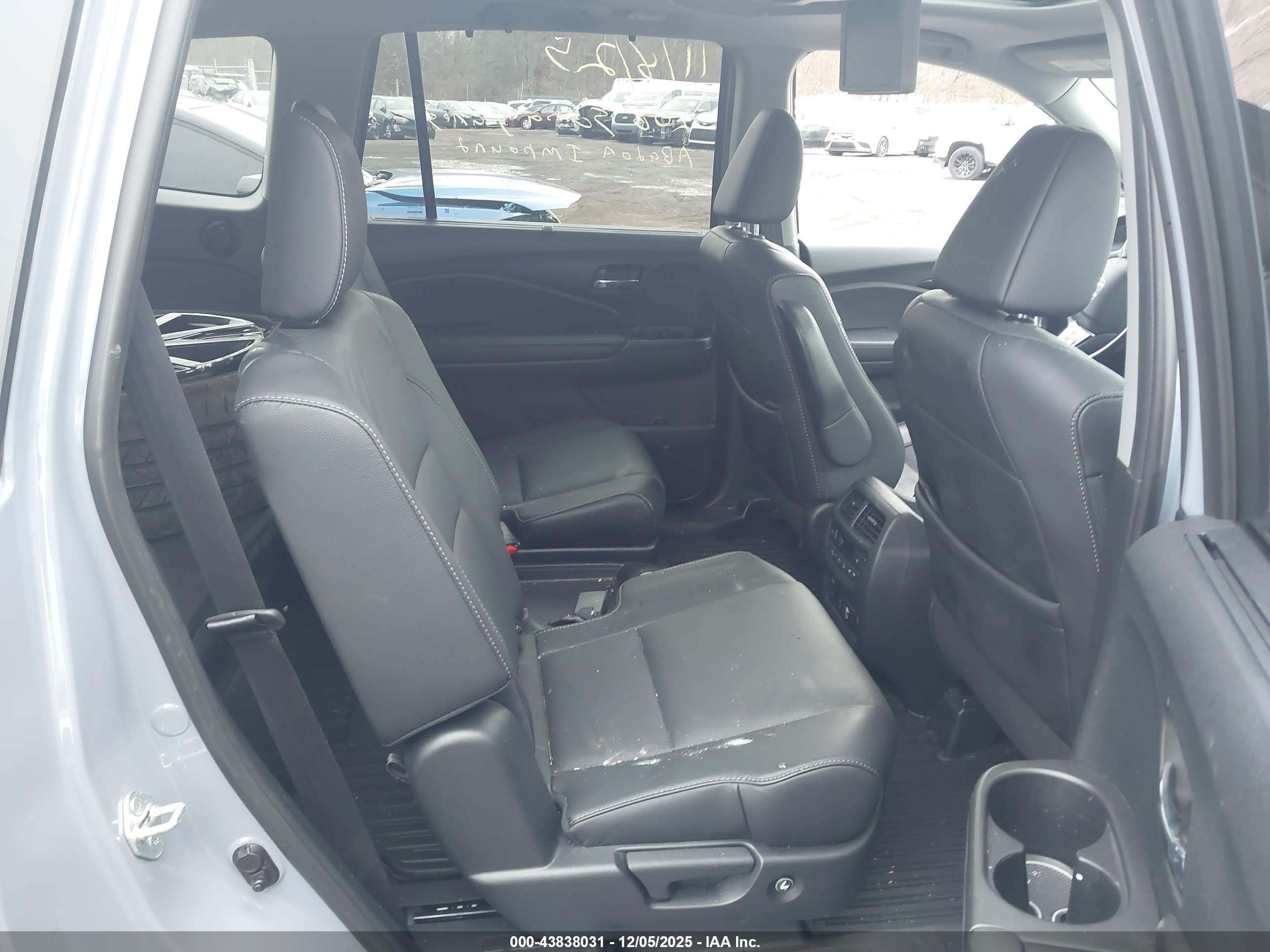 HONDA PILOT image 8