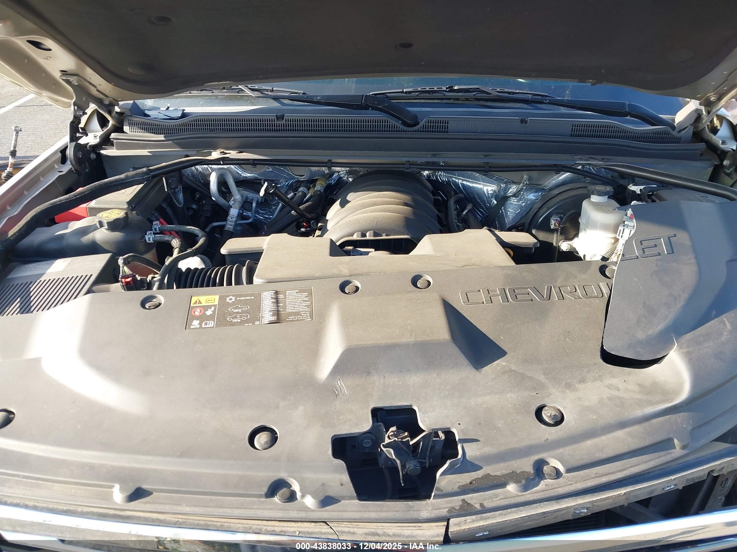 CHEVROLET TAHOE image 10