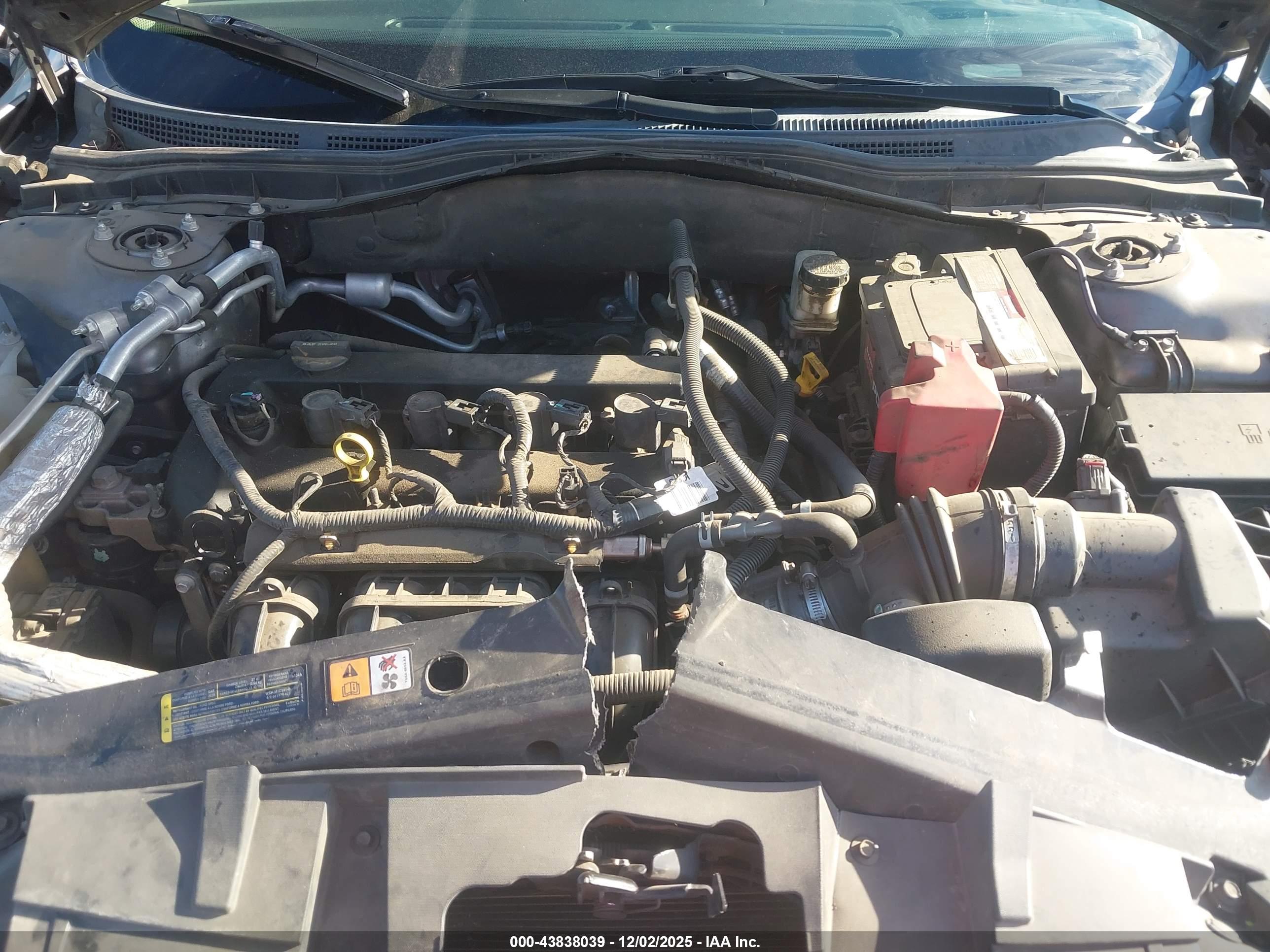 FORD FUSION image 10