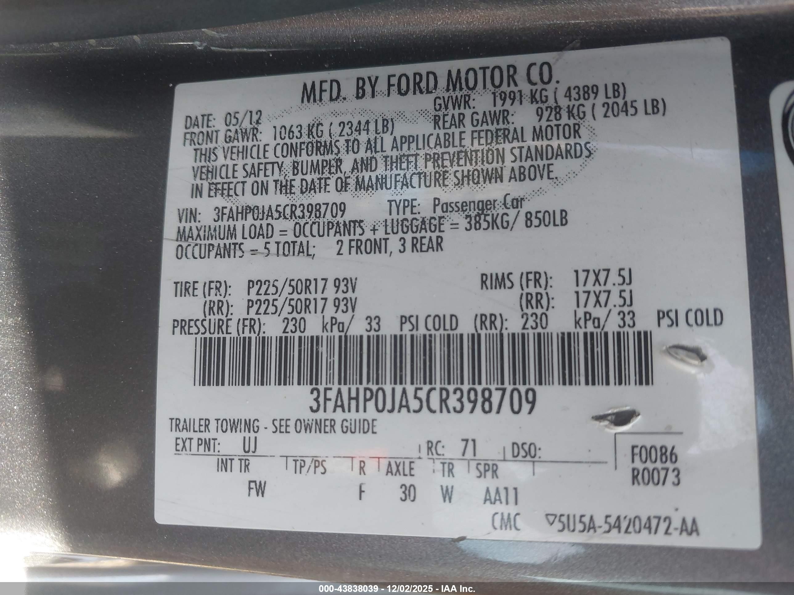 FORD FUSION image 9