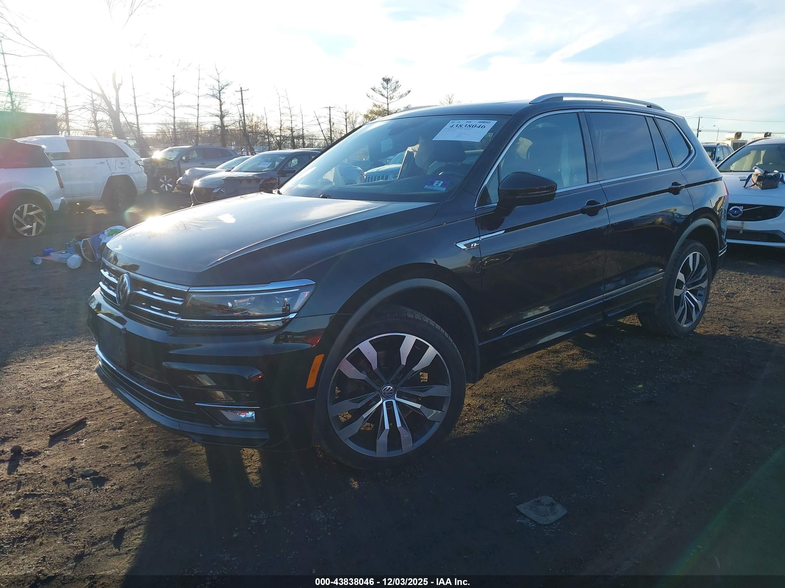 VOLKSWAGEN TIGUAN image 2