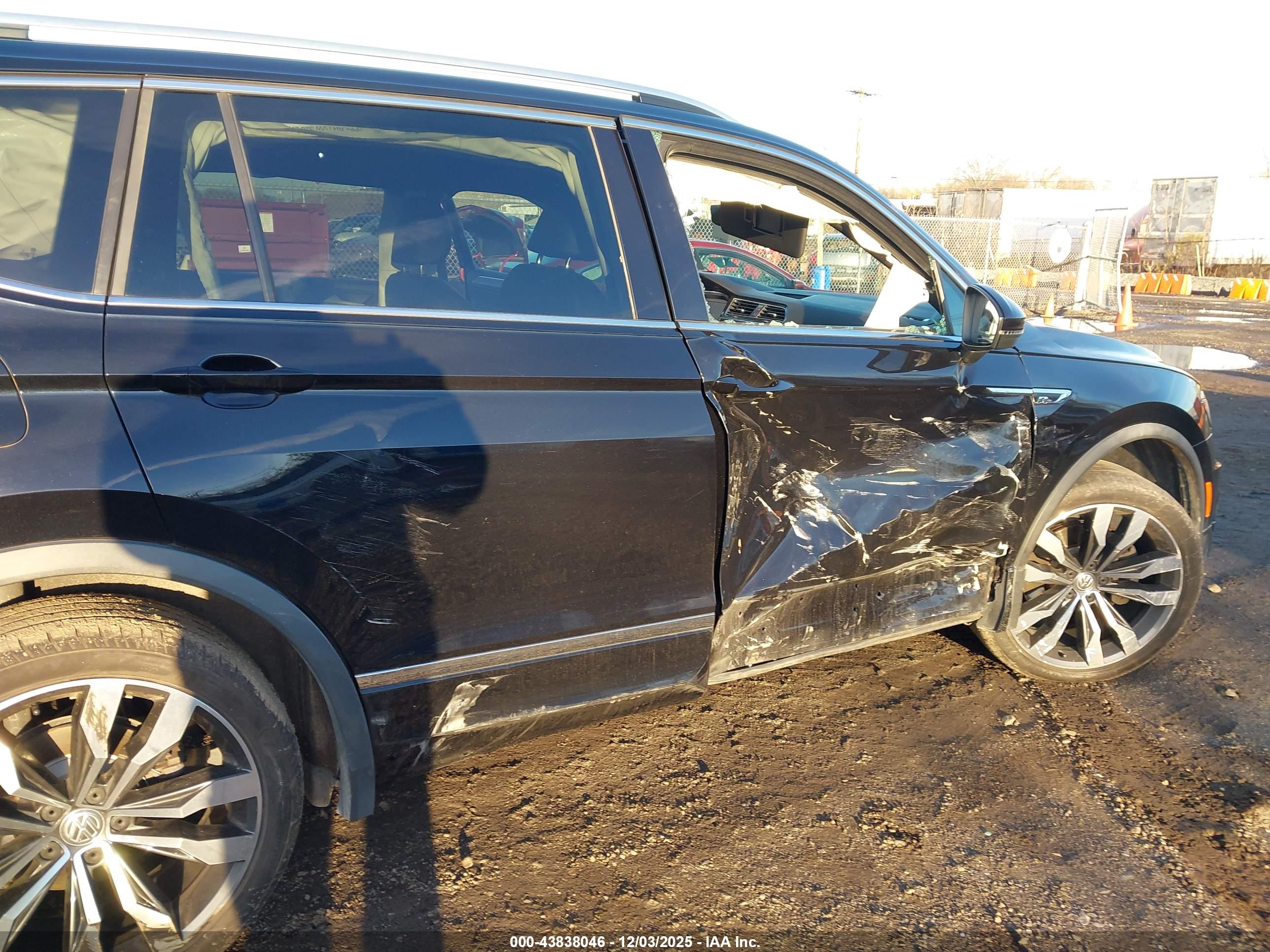 VOLKSWAGEN TIGUAN image 6