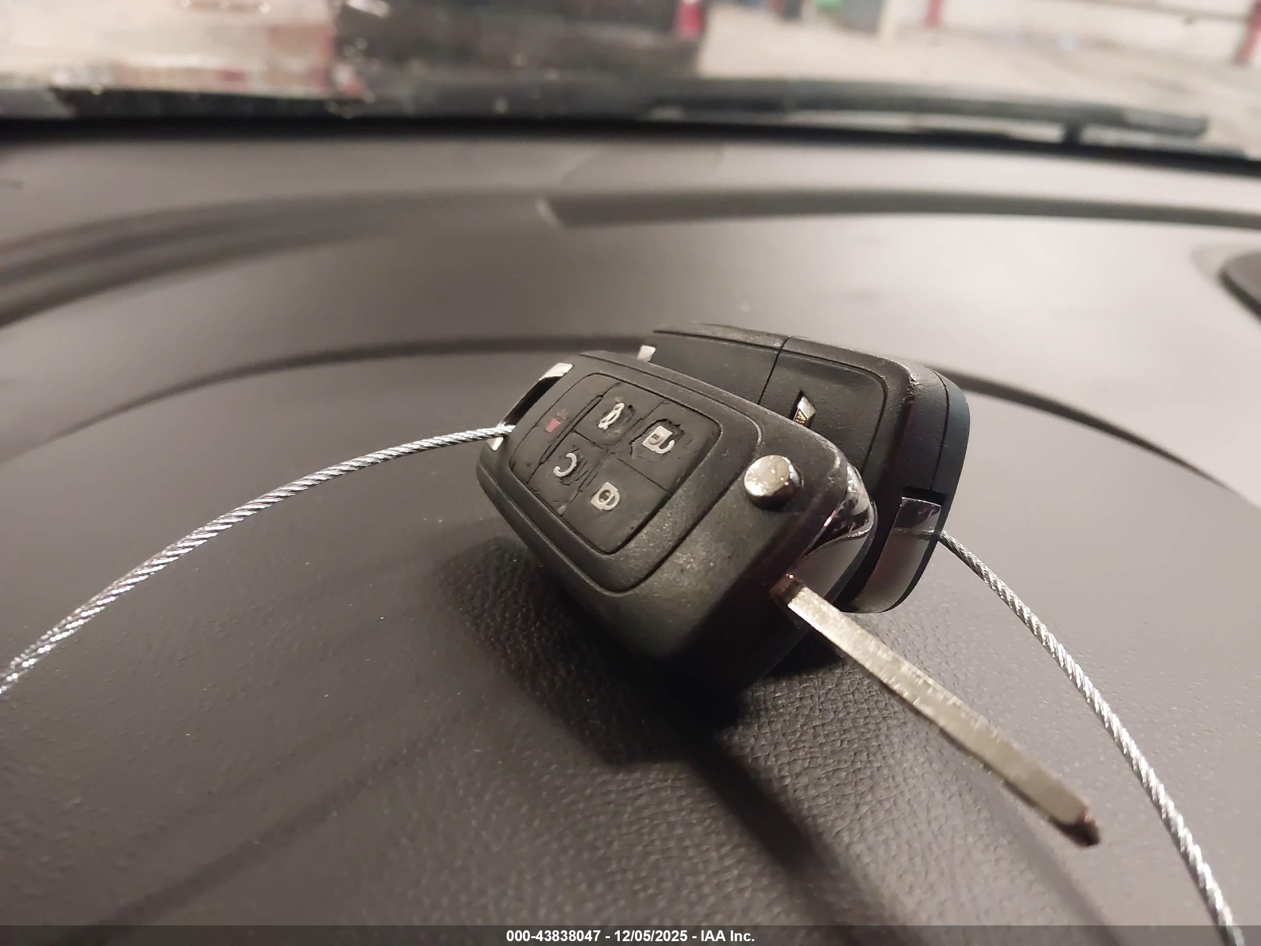 CHEVROLET EQUINOX image 11