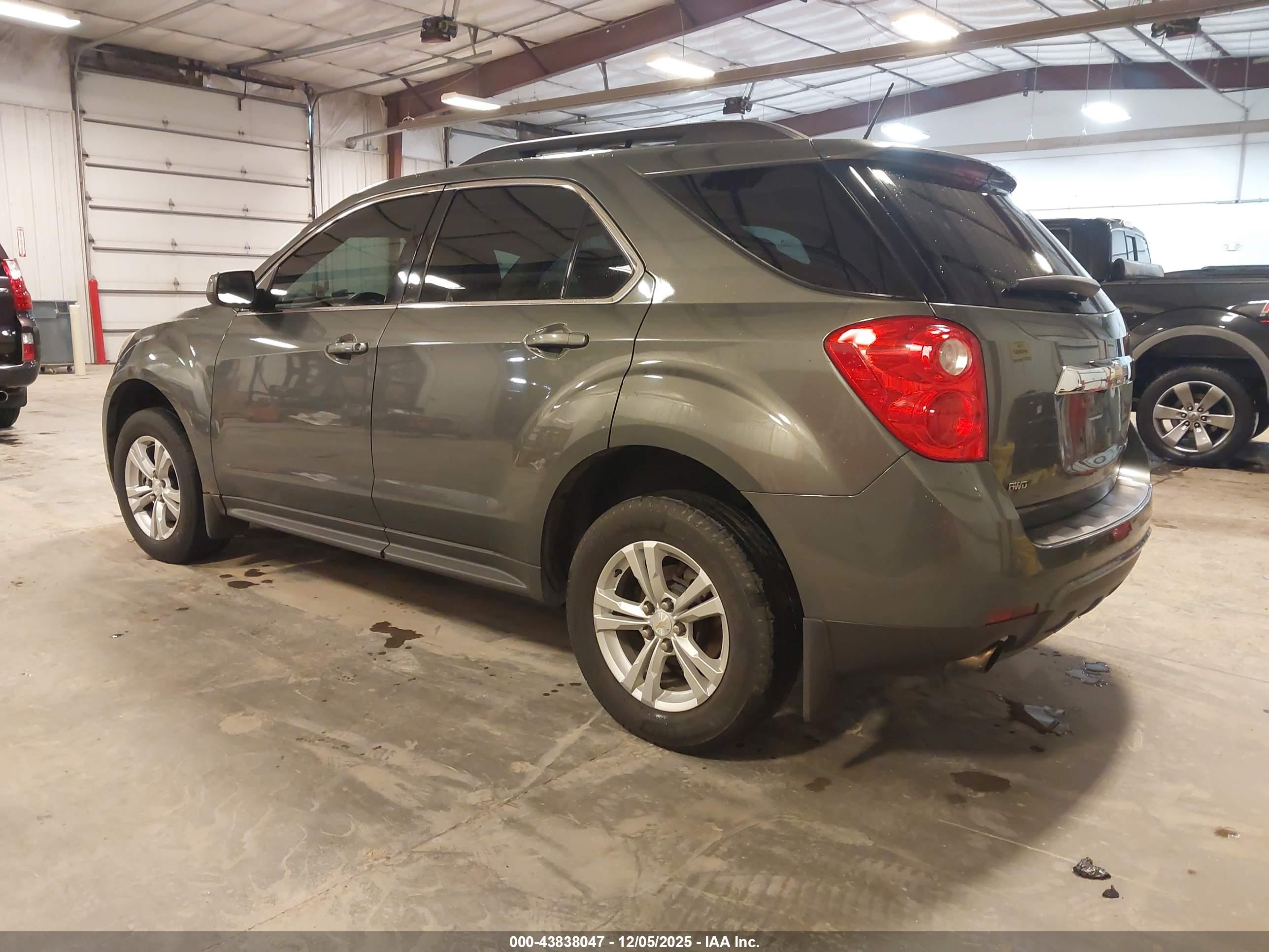 CHEVROLET EQUINOX image 3