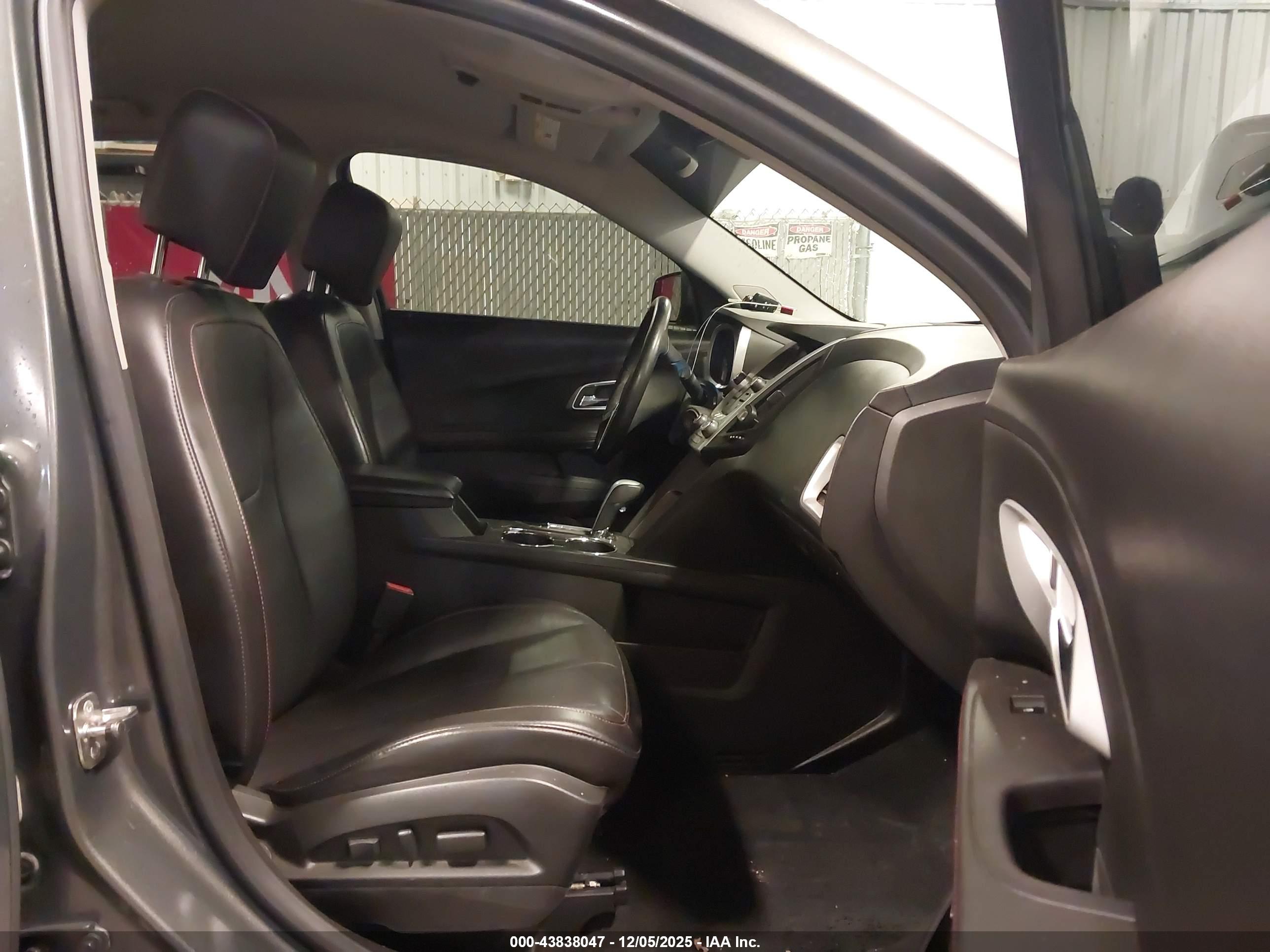 CHEVROLET EQUINOX image 5