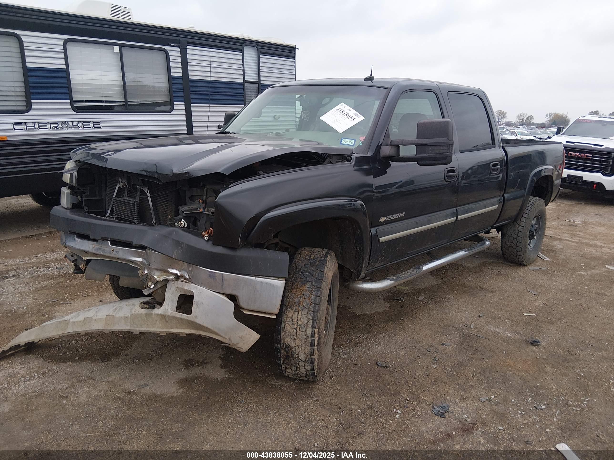 CHEVROLET SILVERADO image 2