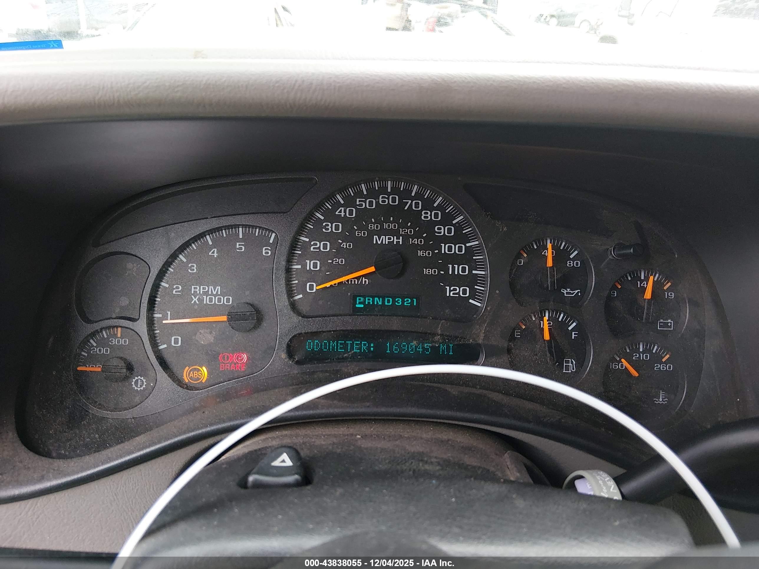 CHEVROLET SILVERADO image 7