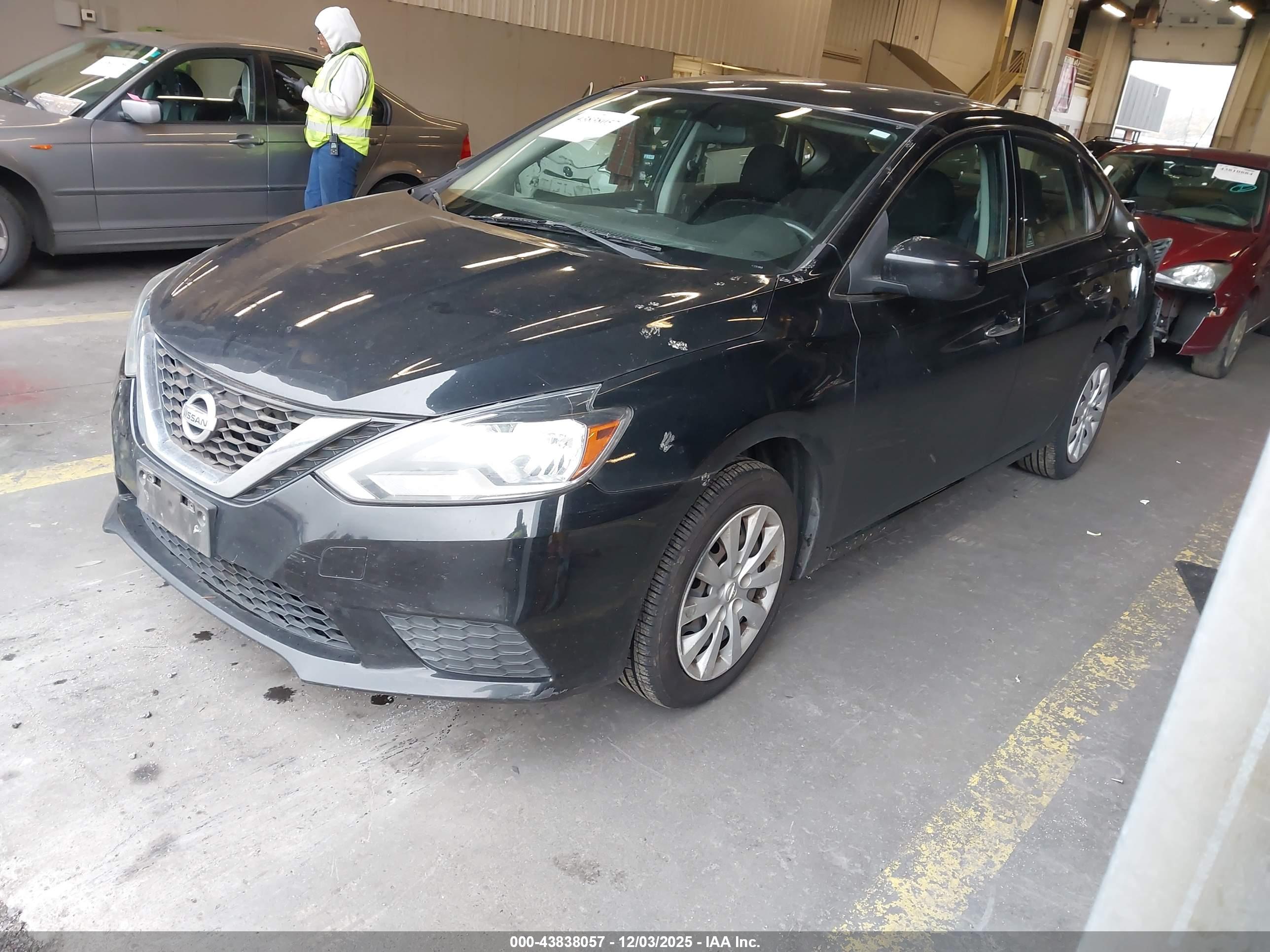 NISSAN SENTRA image 2