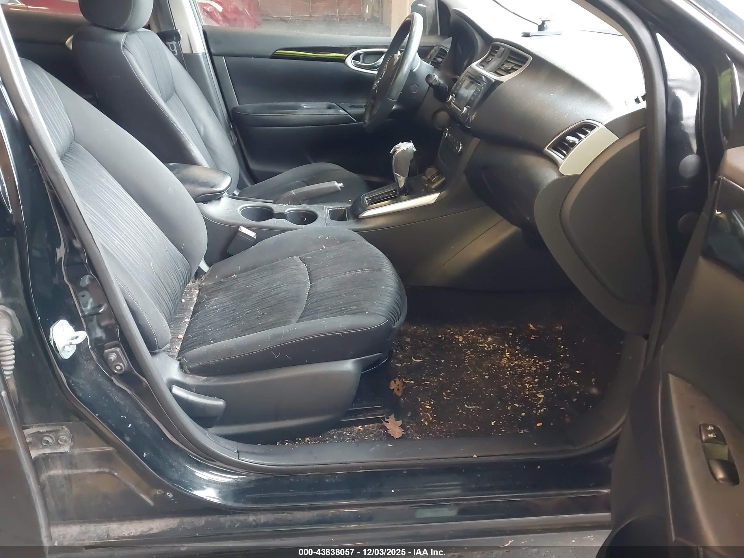 NISSAN SENTRA image 5