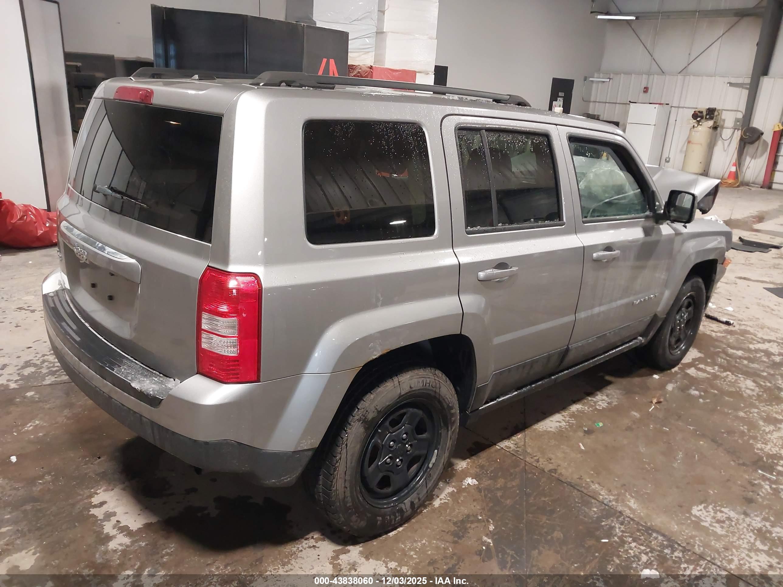 JEEP PATRIOT image 4
