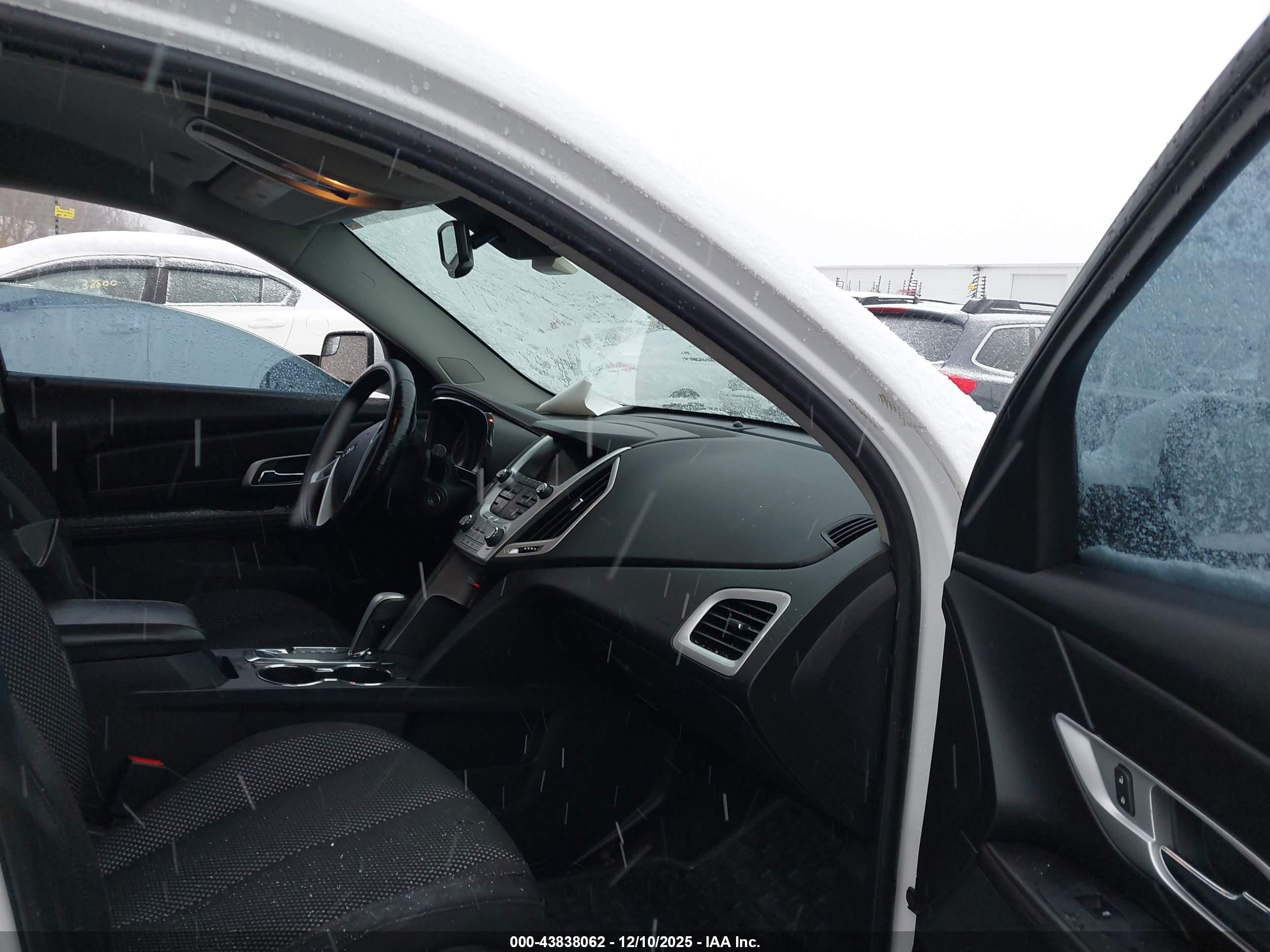 GMC TERRAIN image 5