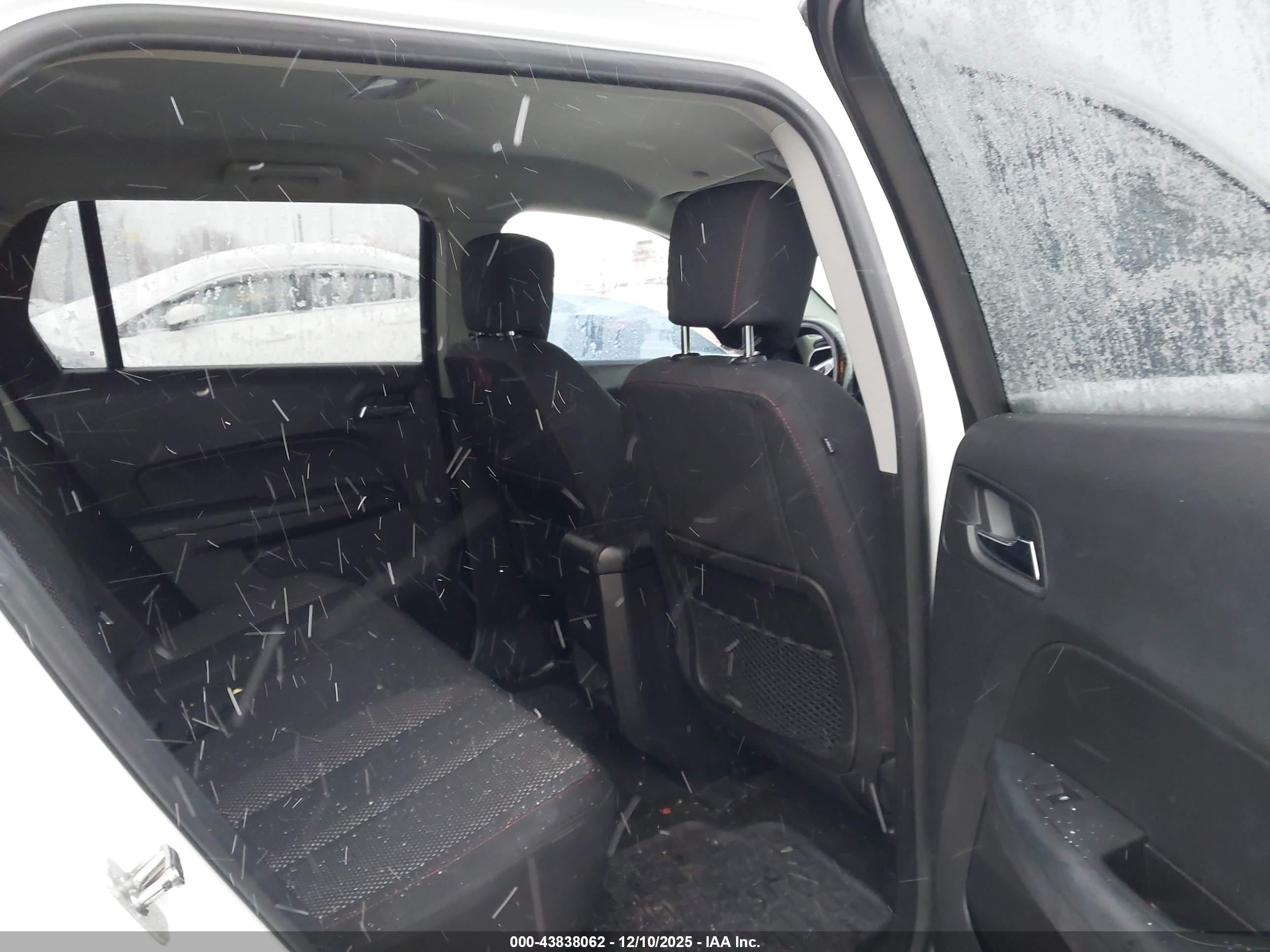GMC TERRAIN image 8