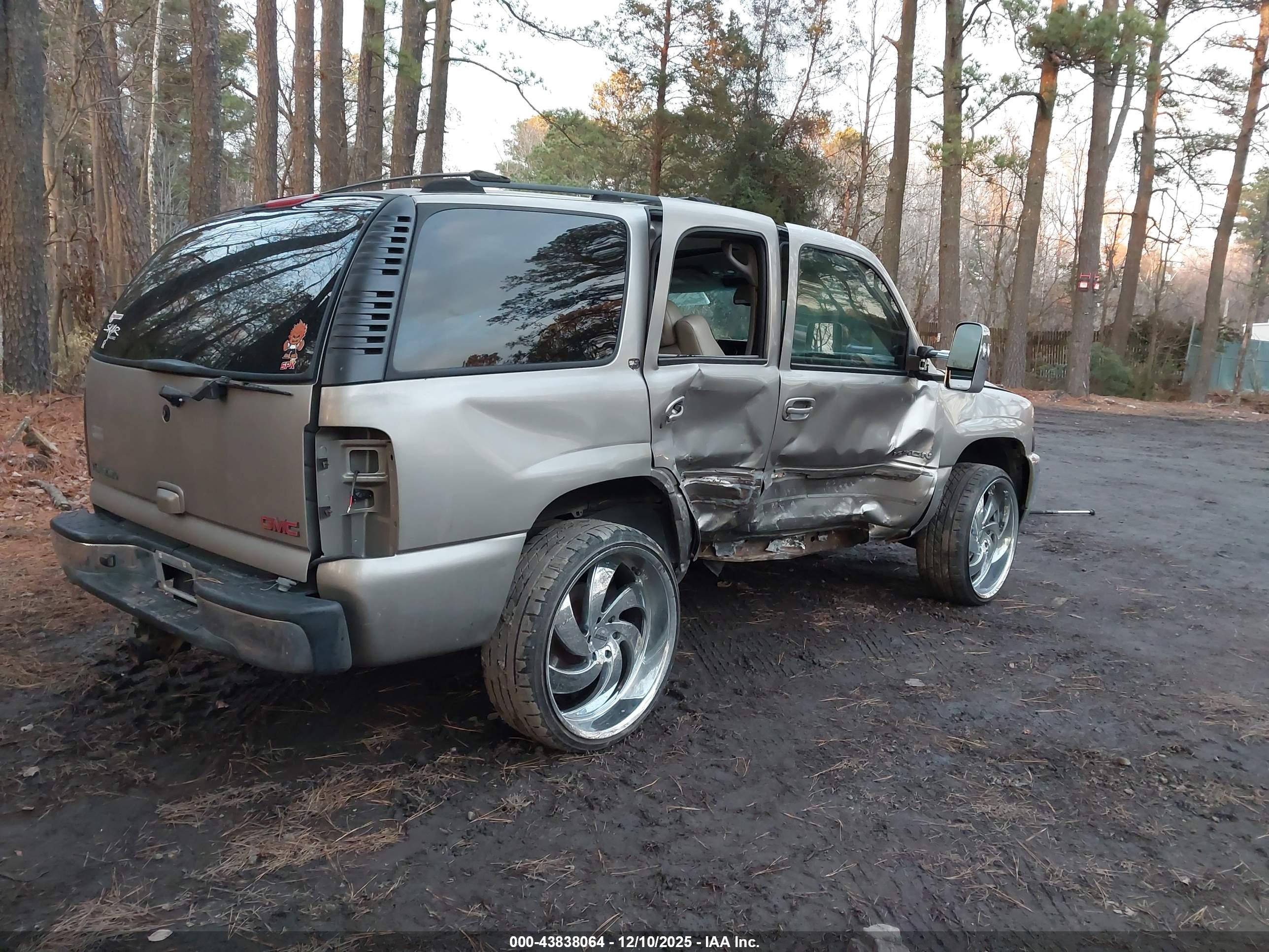 GMC YUKON image 4