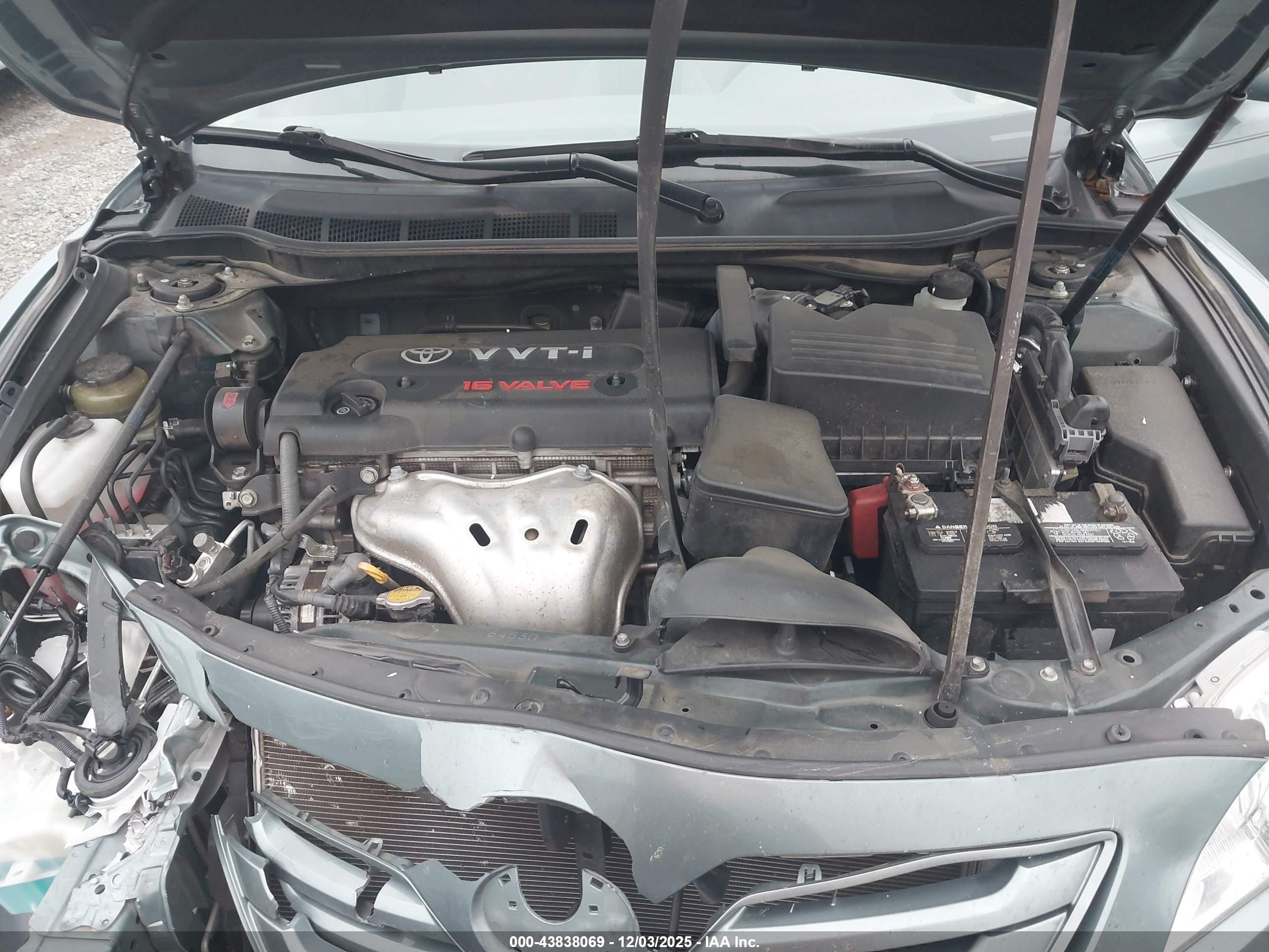 TOYOTA CAMRY image 10