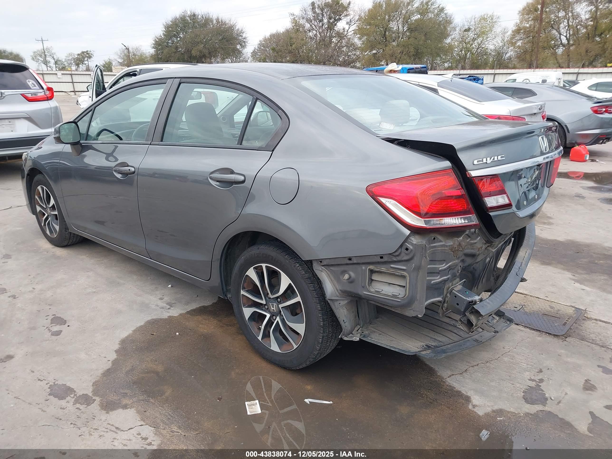 HONDA CIVIC image 3