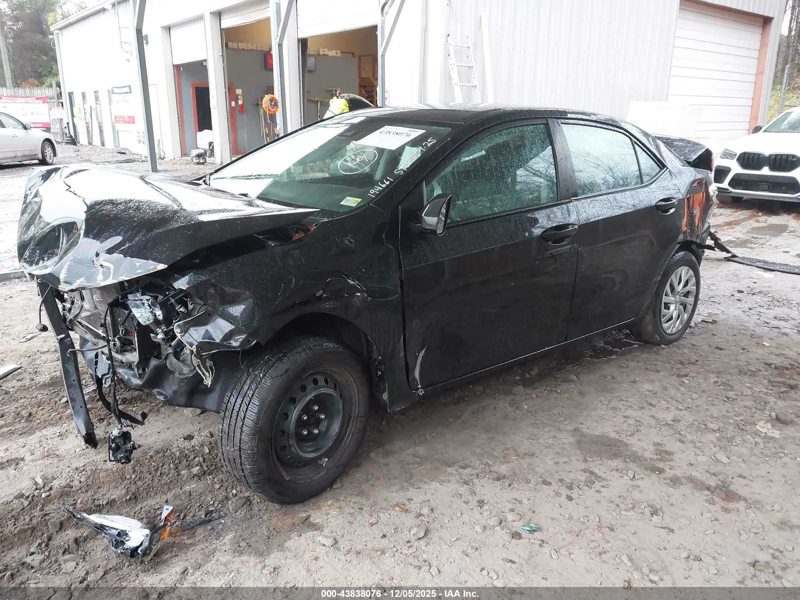 TOYOTA COROLLA image 2