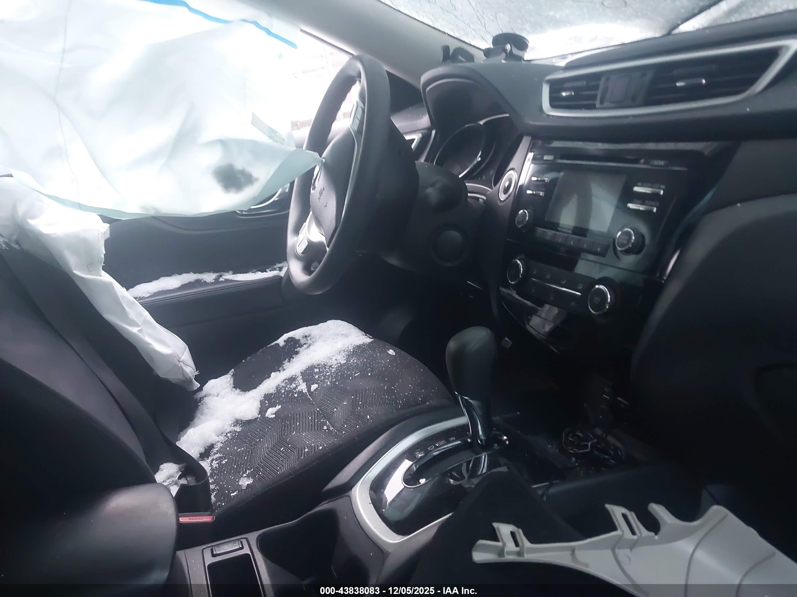 NISSAN ROGUE image 5