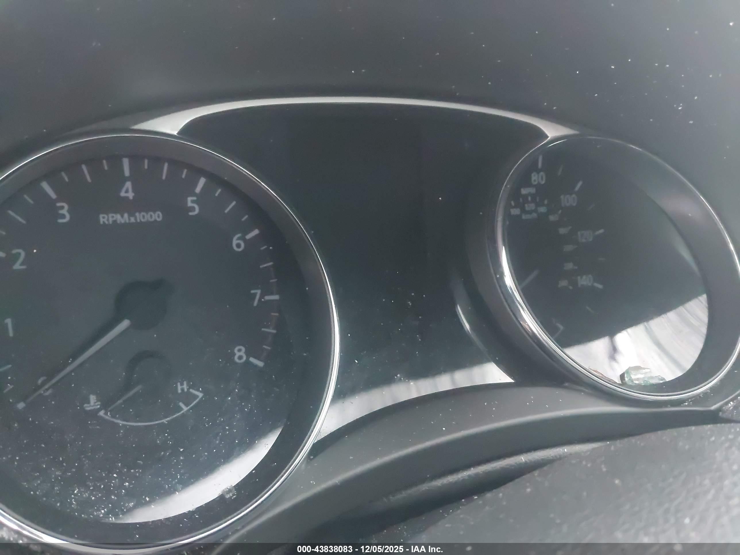 NISSAN ROGUE image 7