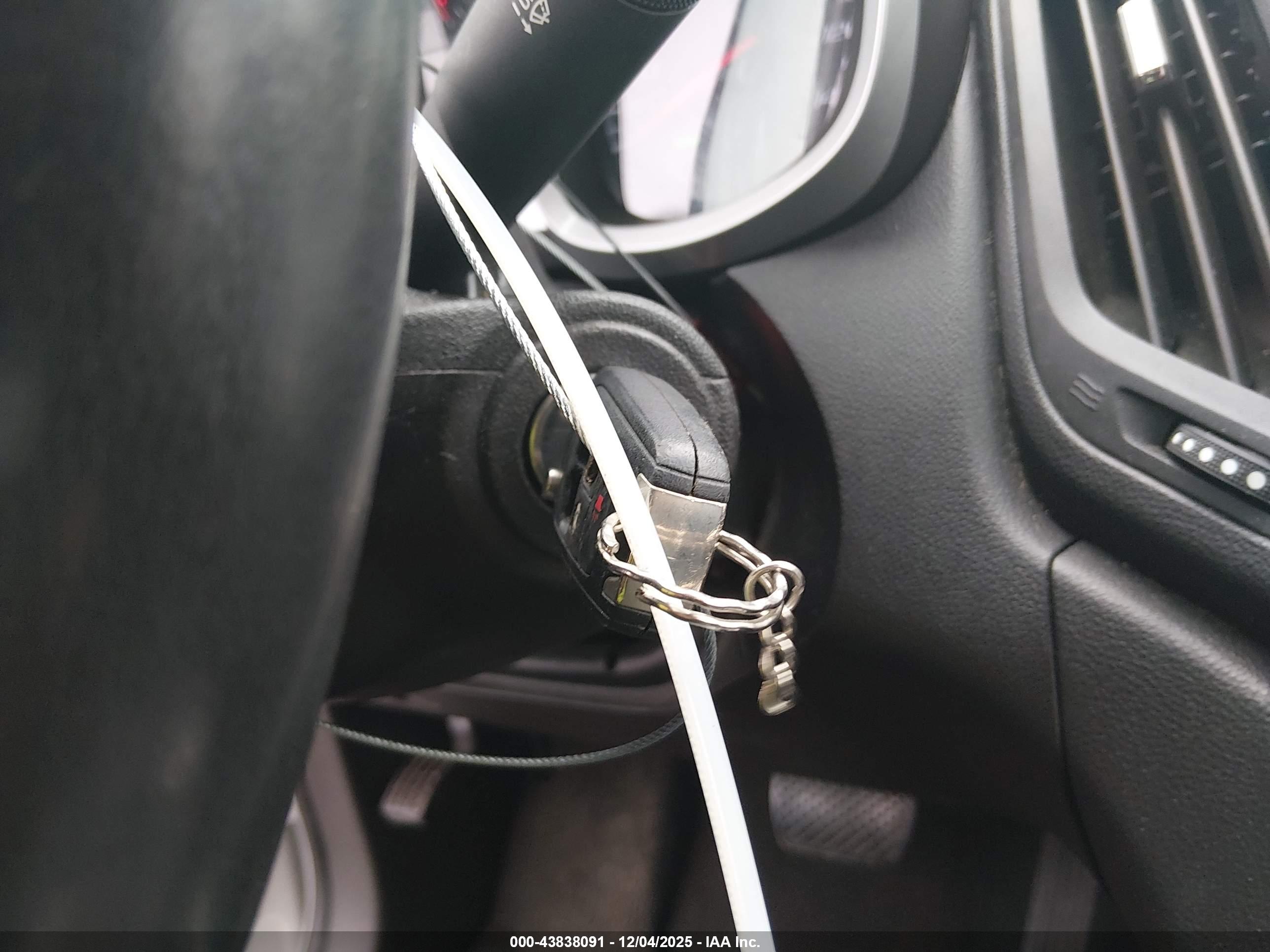 CHEVROLET EQUINOX image 11