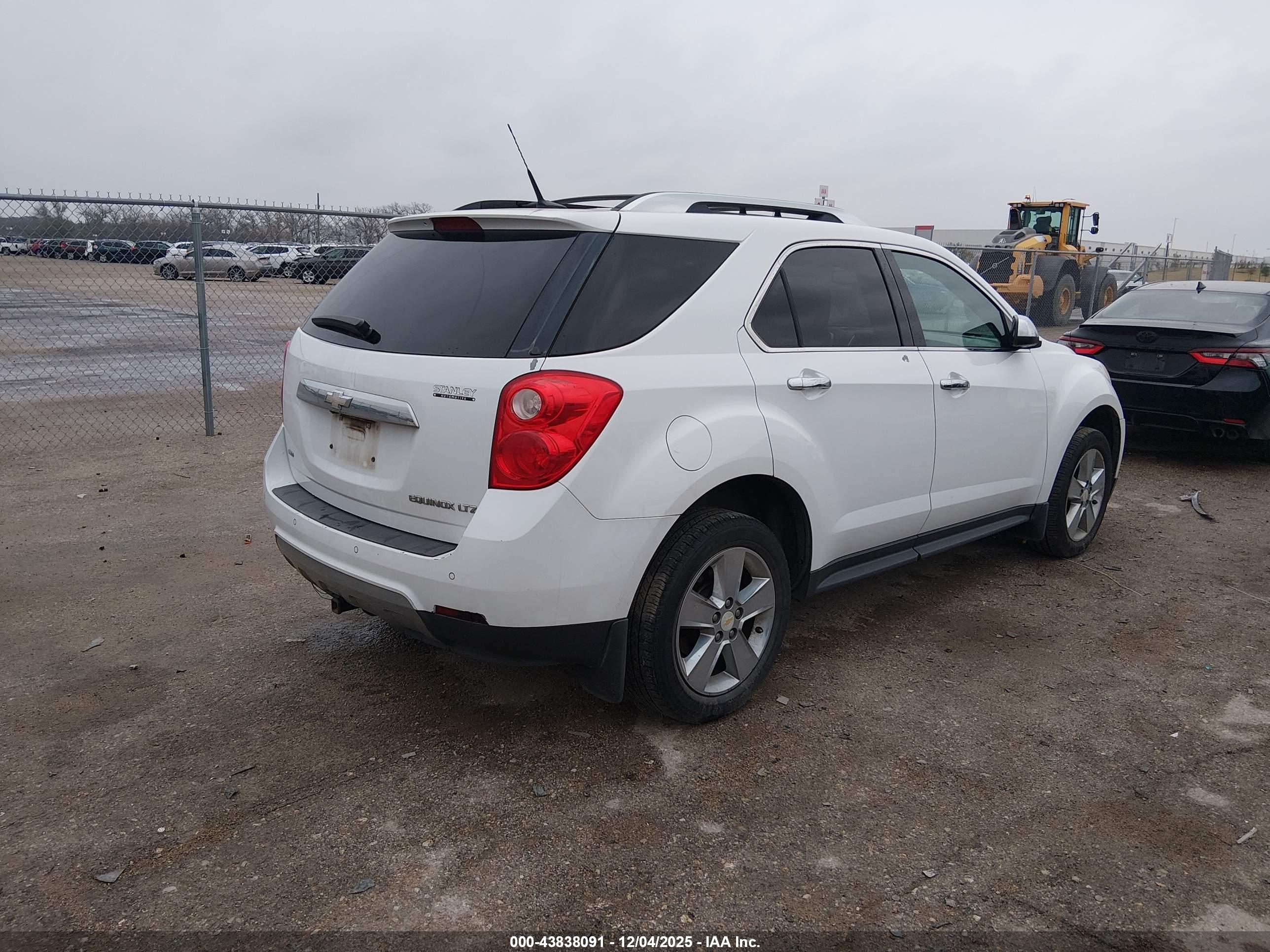 CHEVROLET EQUINOX image 4