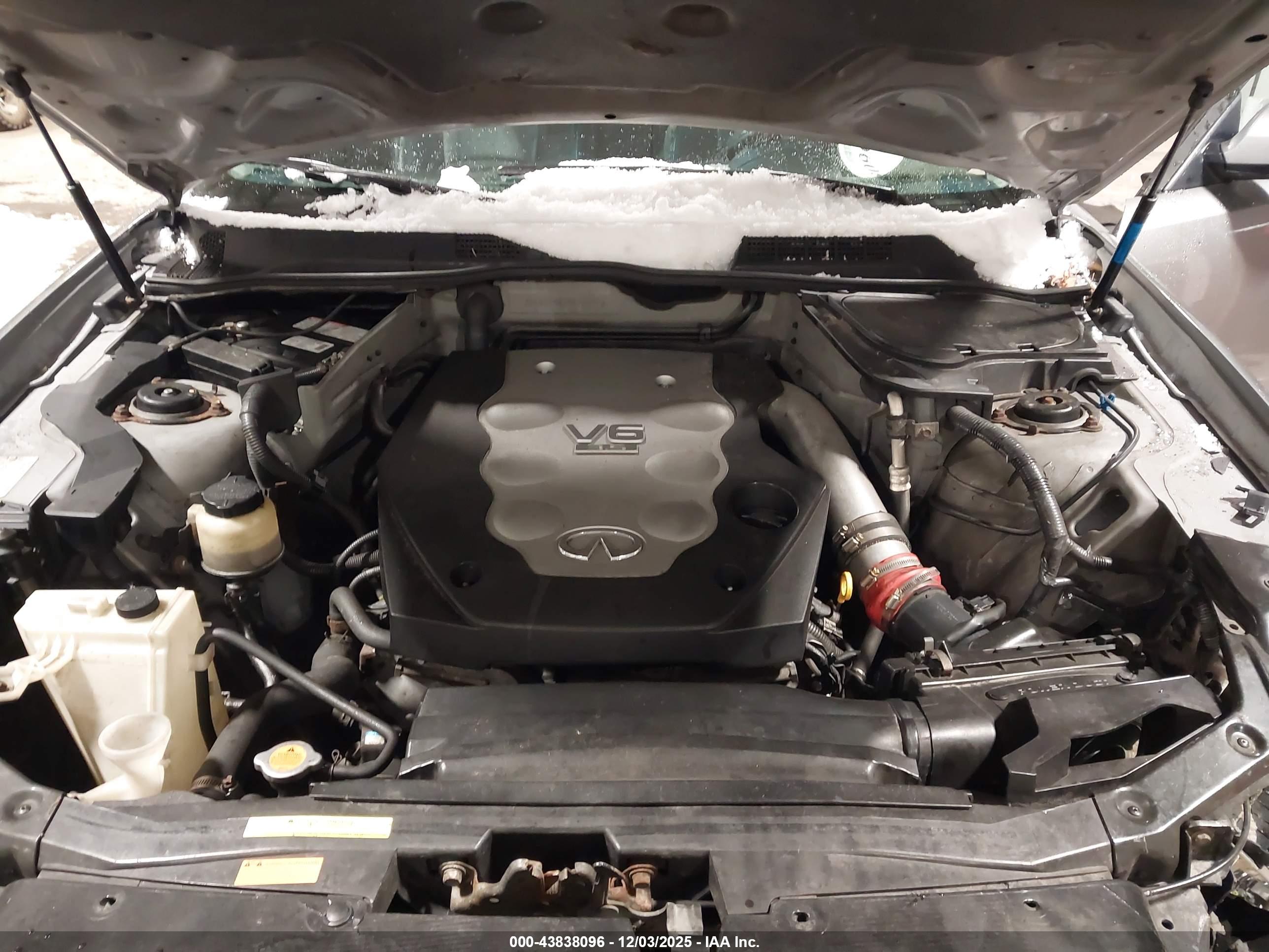 INFINITI FX35 image 10