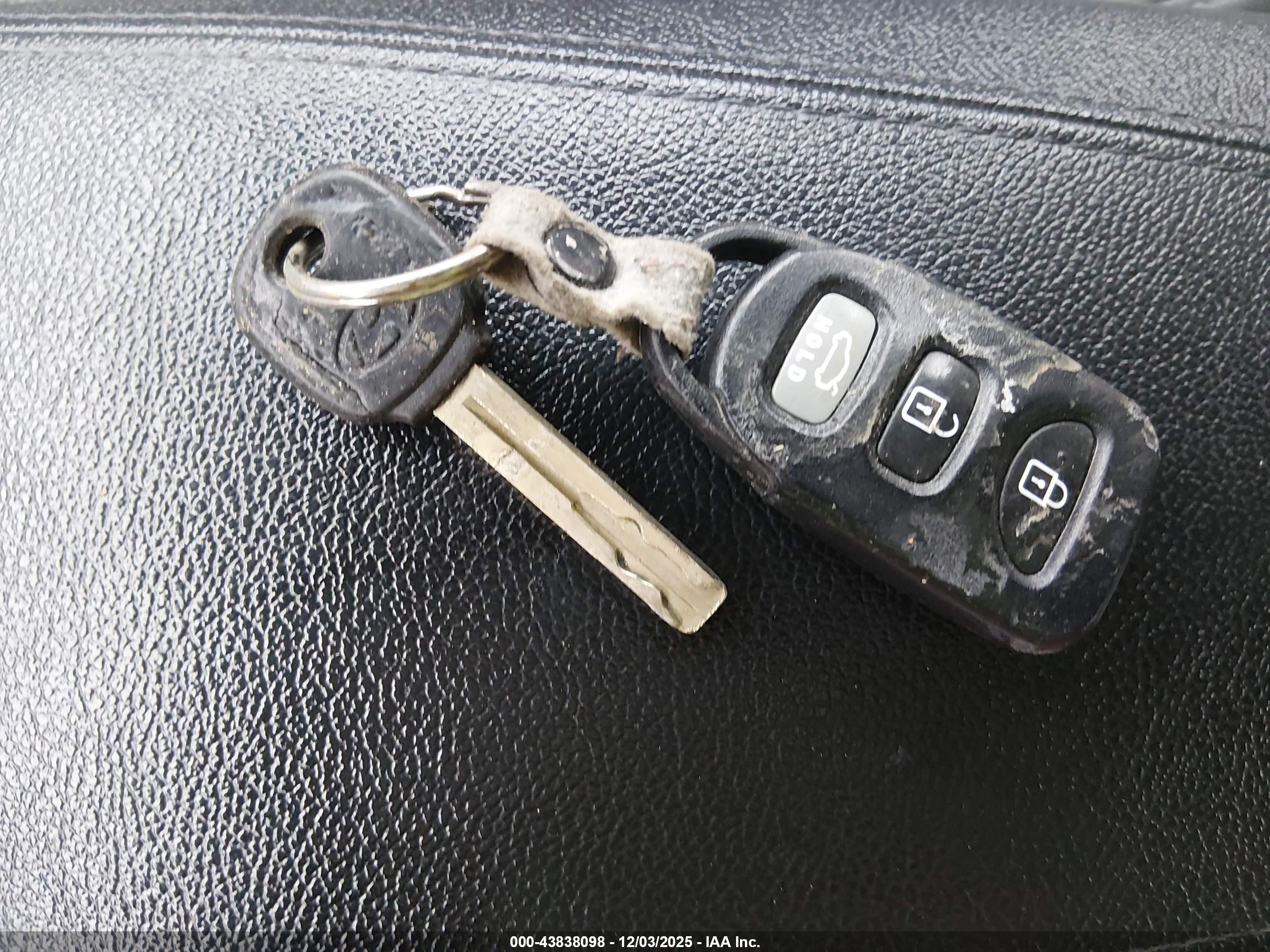 HYUNDAI SONATA image 11