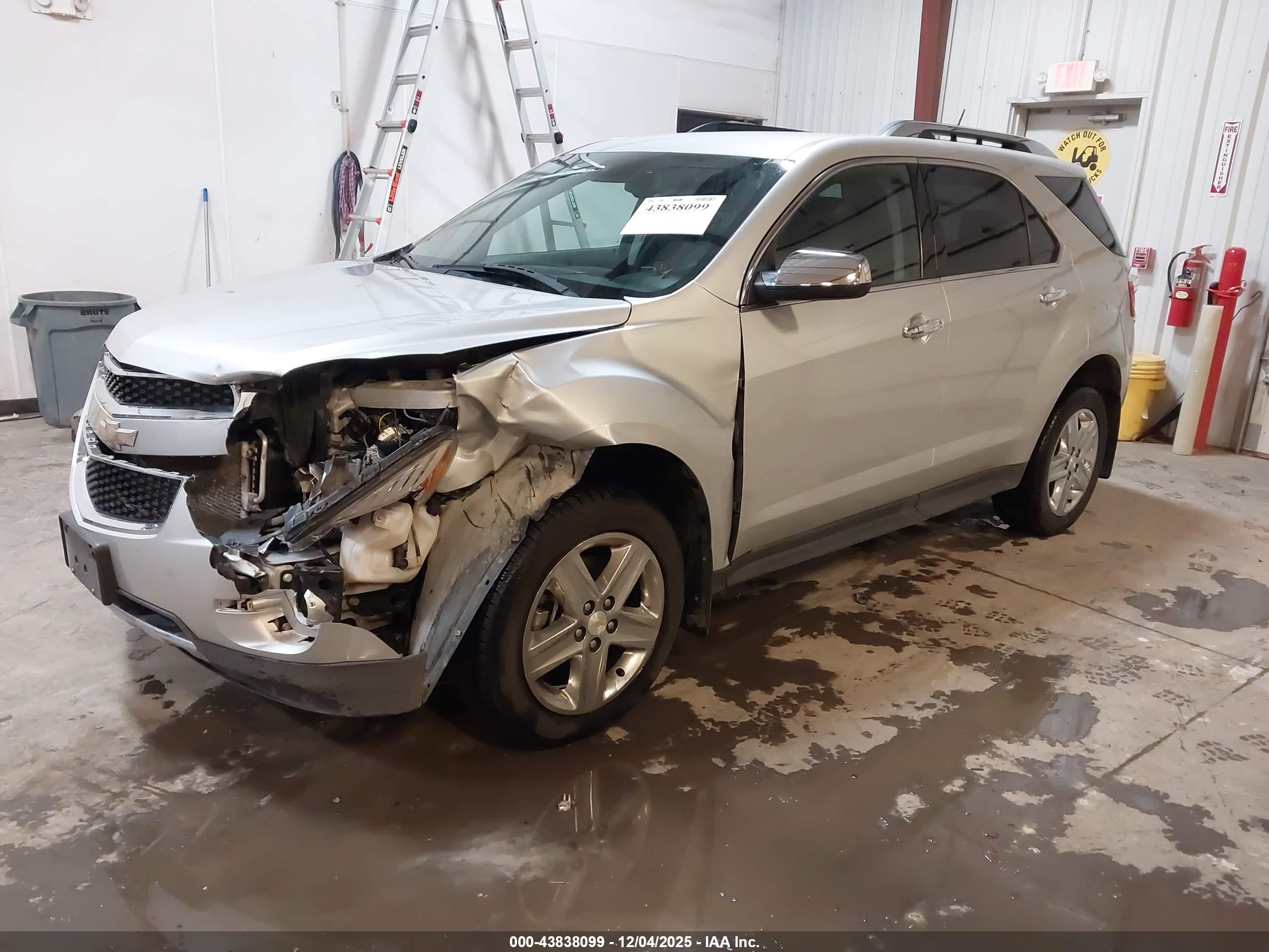 CHEVROLET EQUINOX image 2