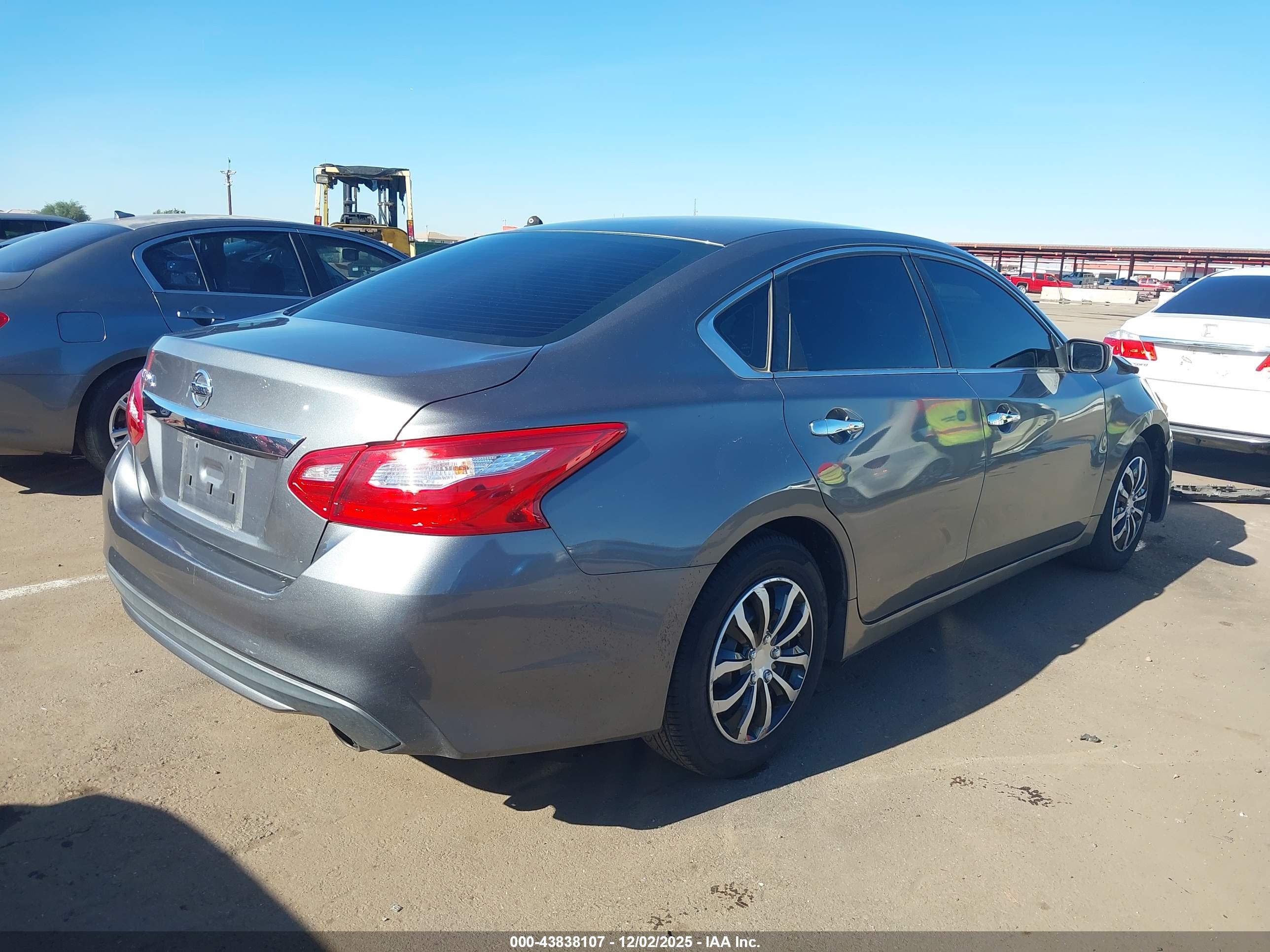 NISSAN ALTIMA image 4