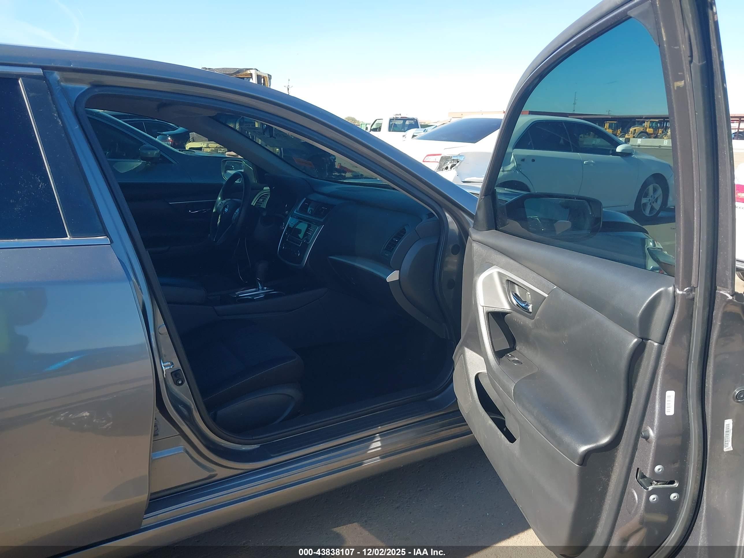 NISSAN ALTIMA image 5