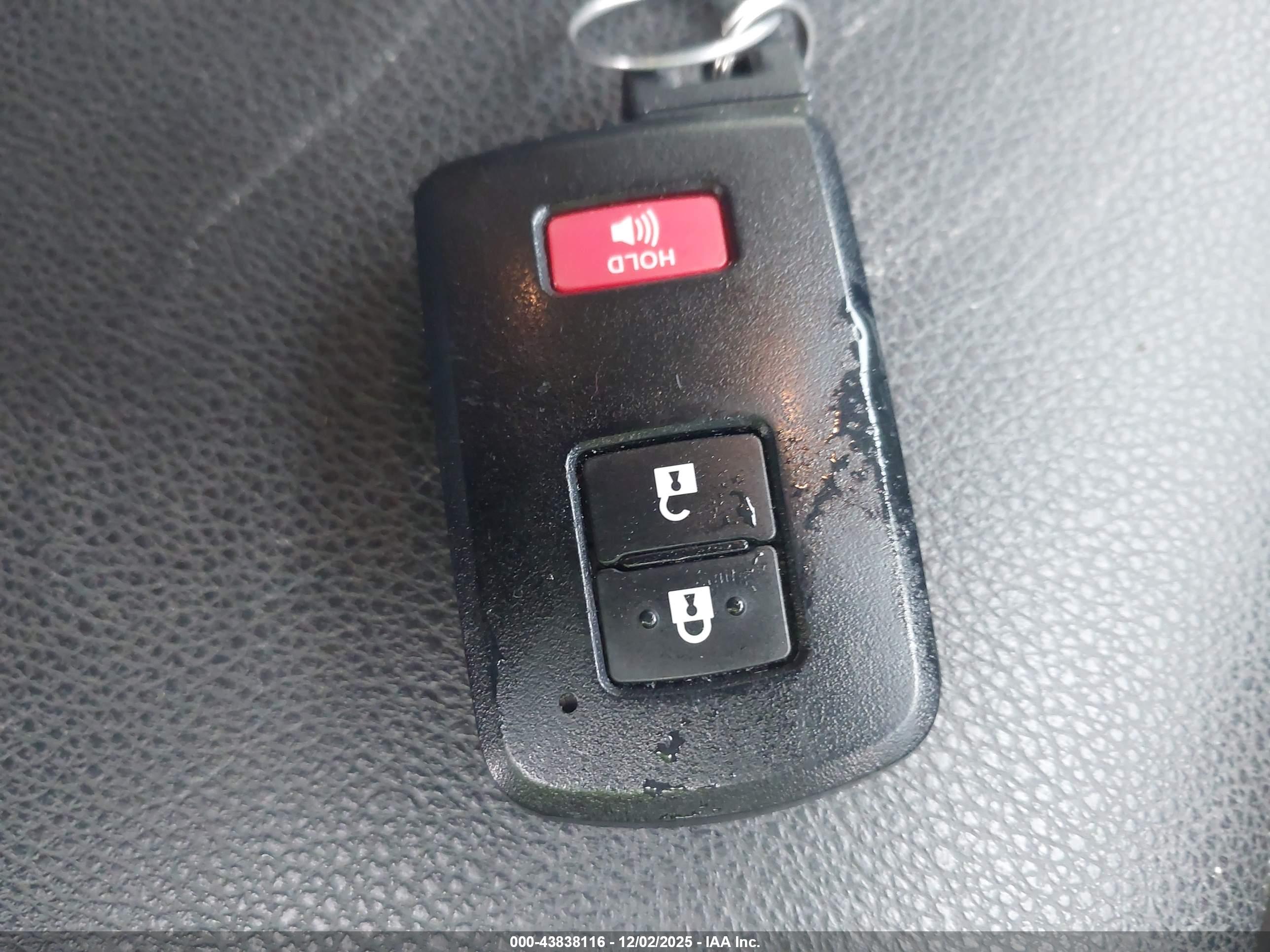 TOYOTA 4RUNNER image 11