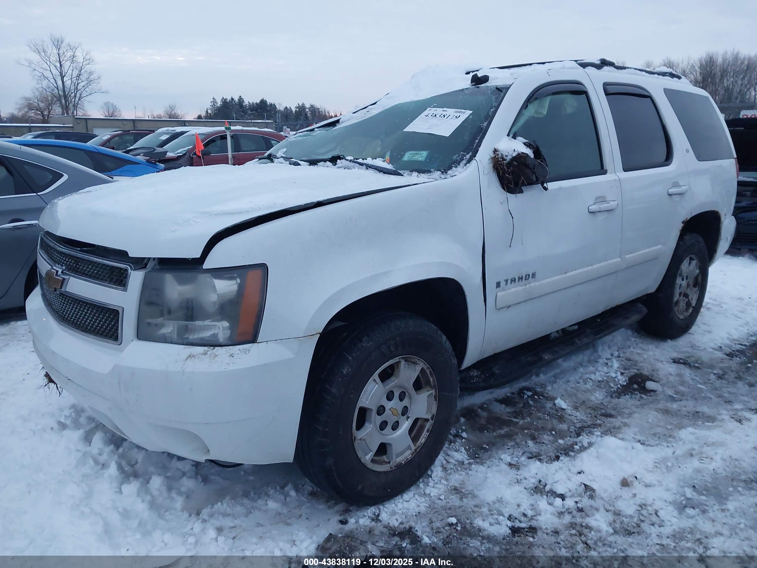 CHEVROLET TAHOE image 2