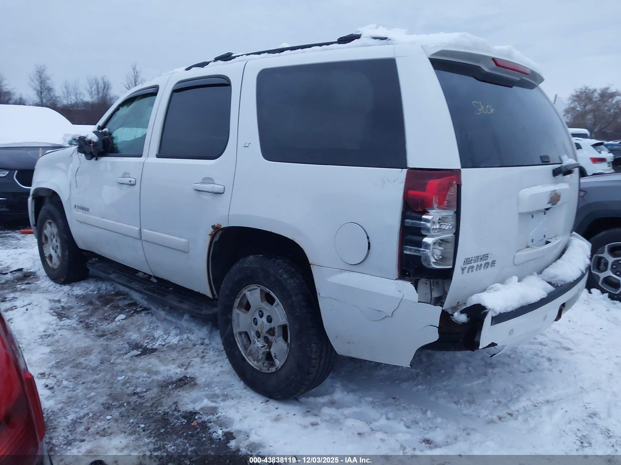 CHEVROLET TAHOE image 3
