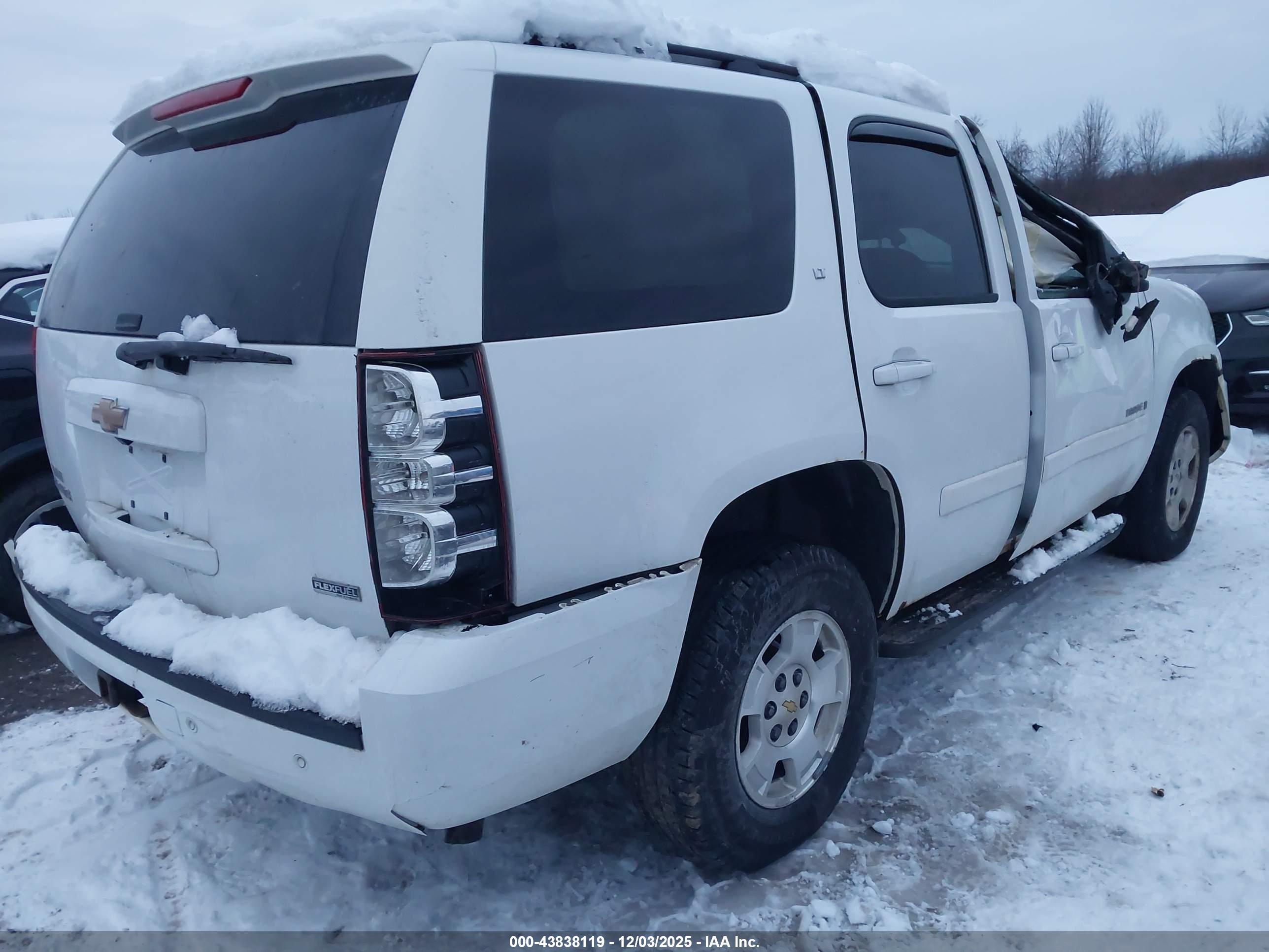 CHEVROLET TAHOE image 4