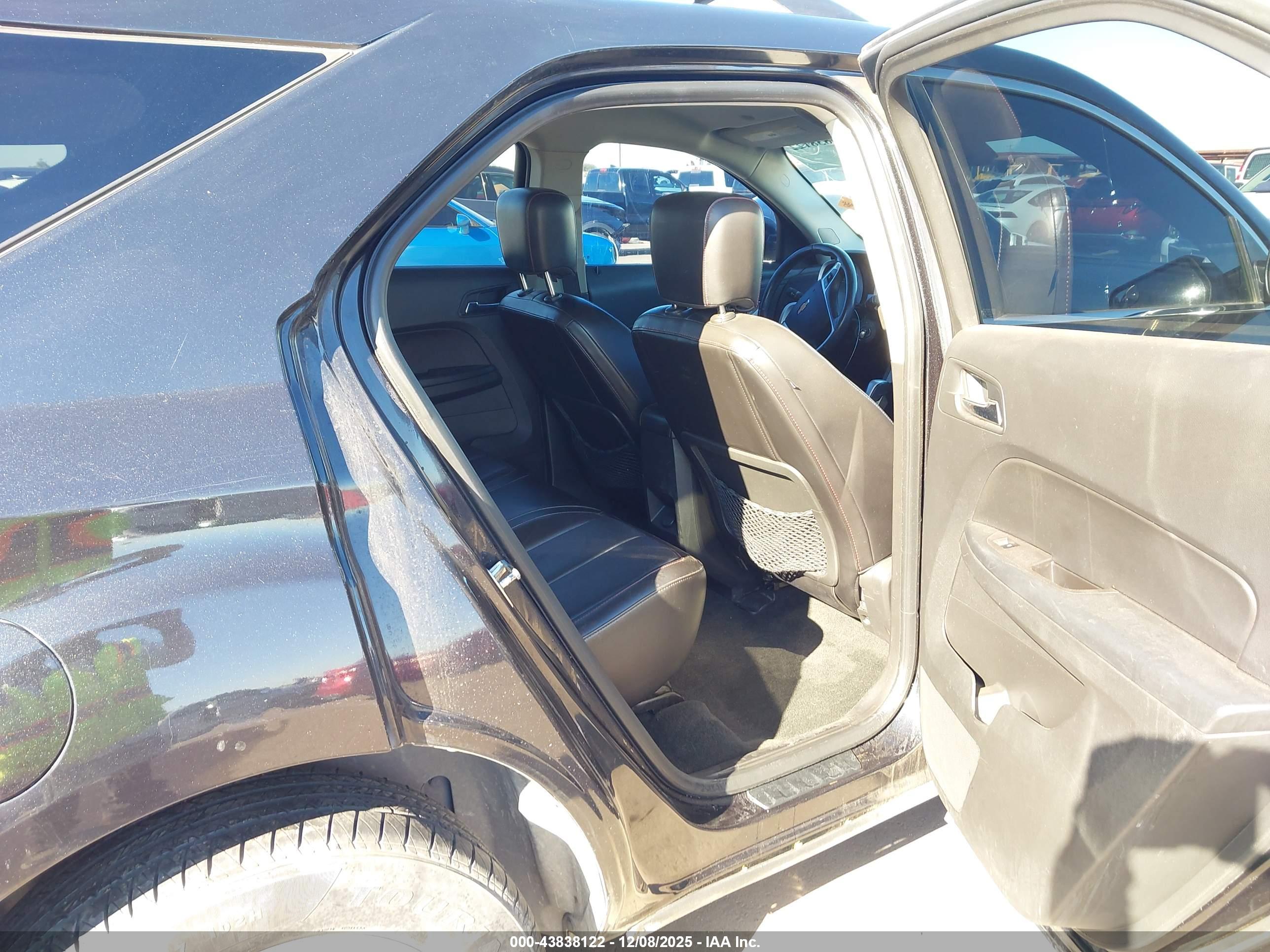 CHEVROLET EQUINOX image 8