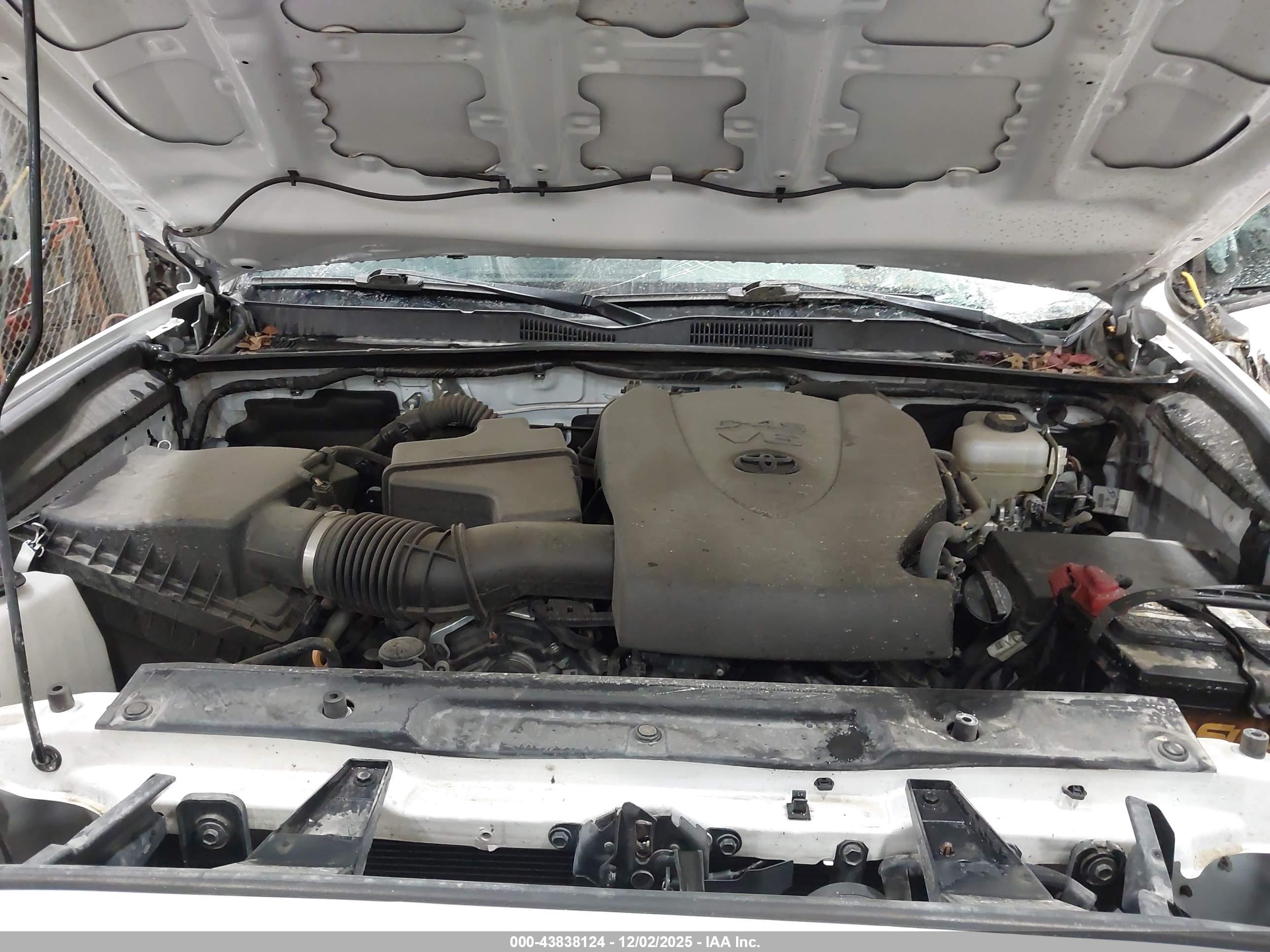 TOYOTA TACOMA image 10