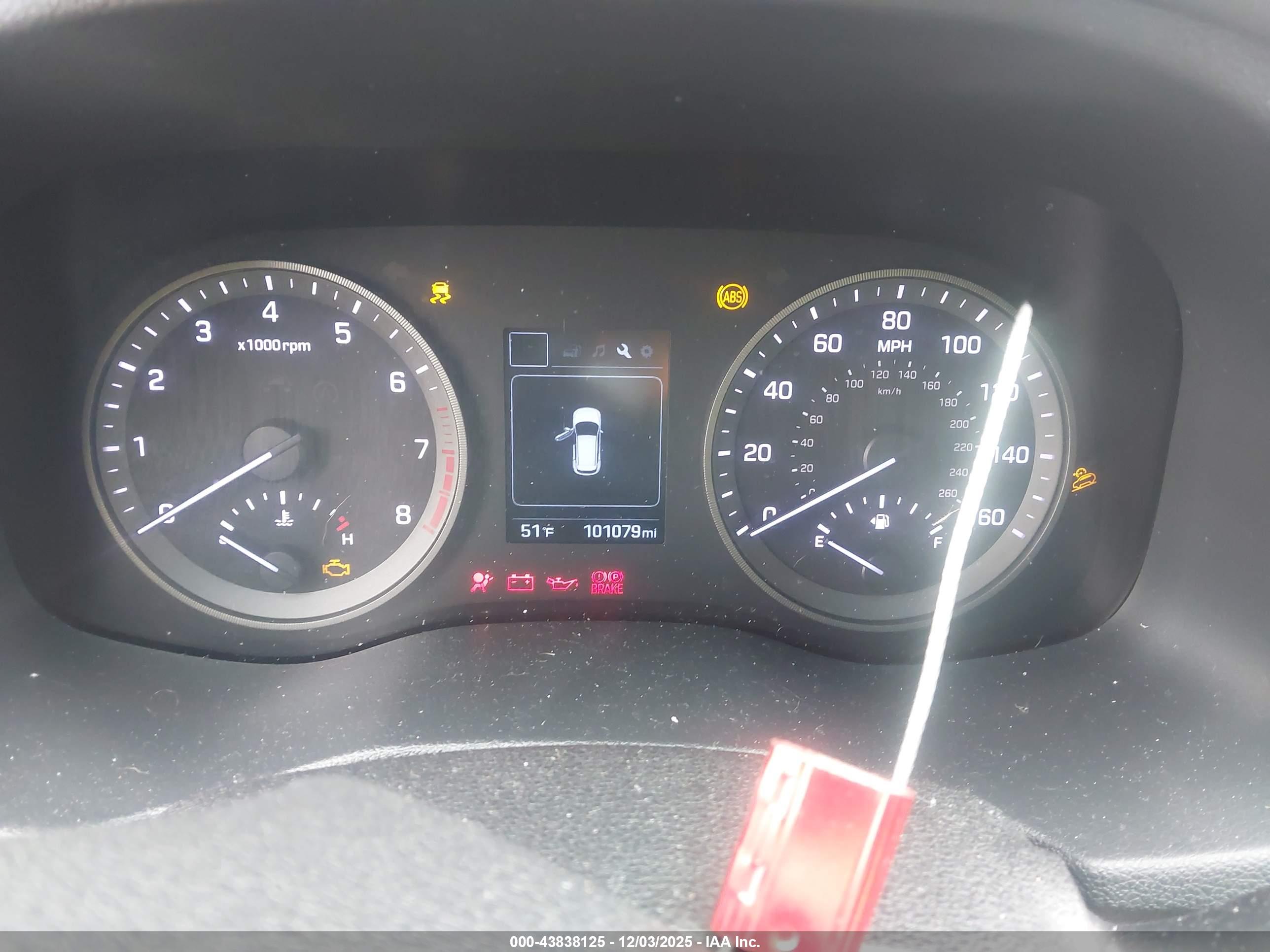 HYUNDAI TUCSON image 7