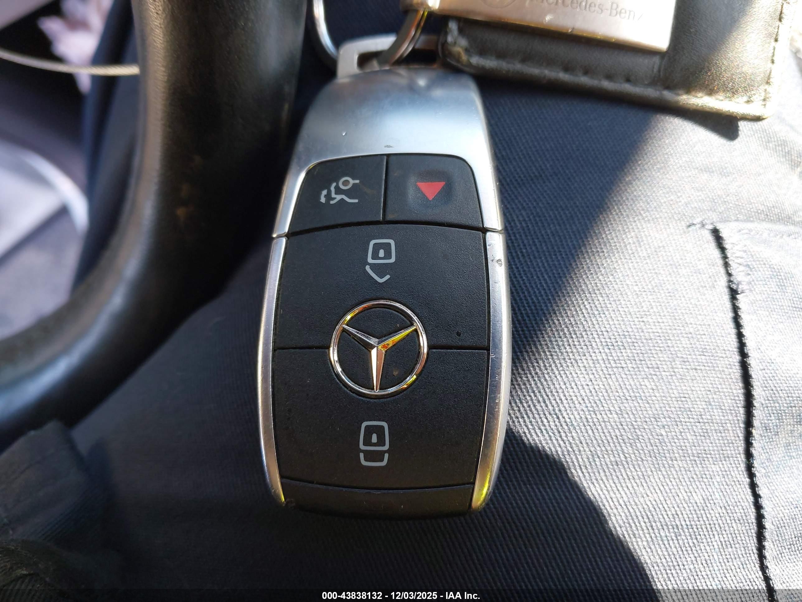 MERCEDES-BENZ GLE image 11