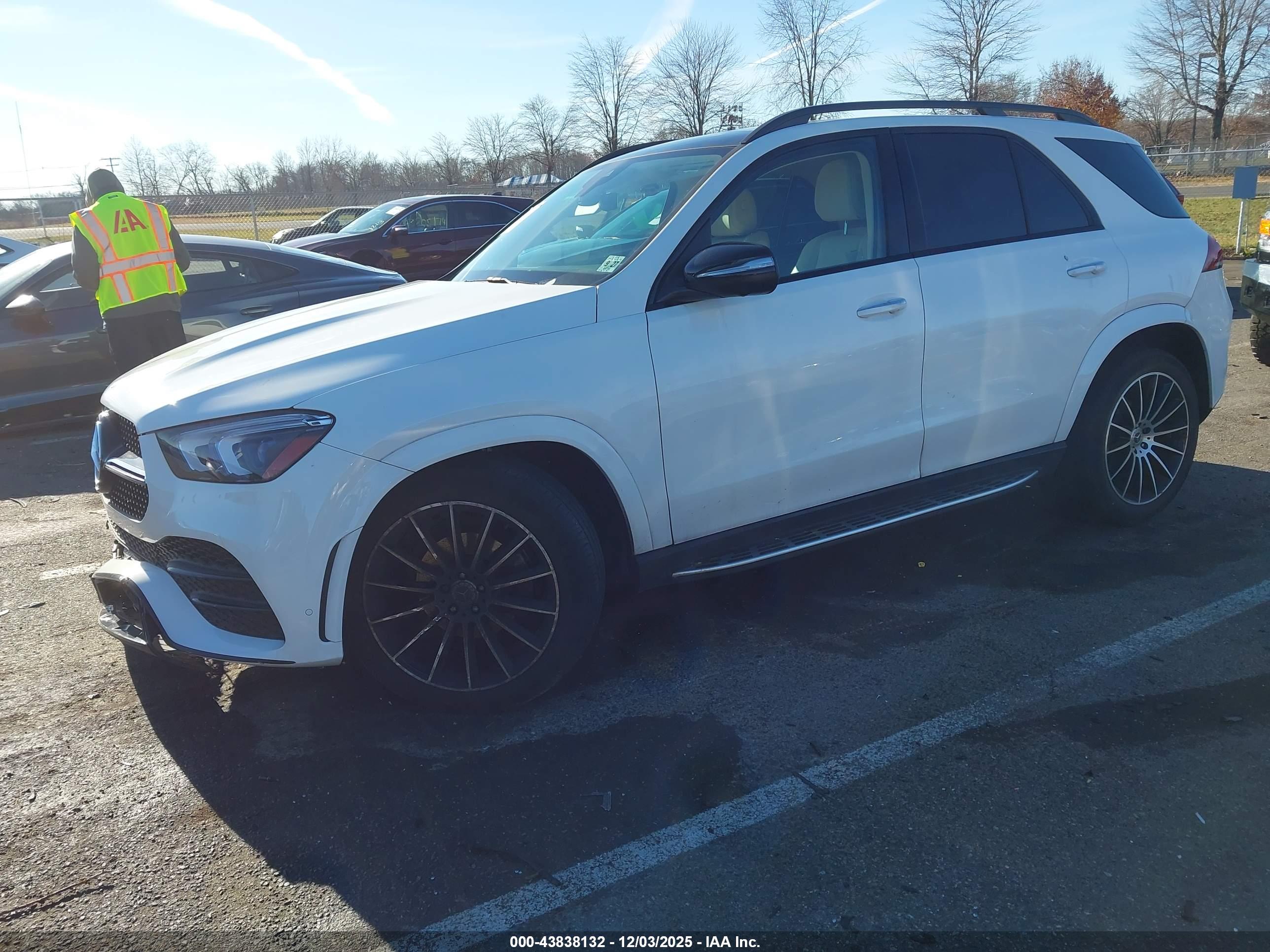 MERCEDES-BENZ GLE image 2